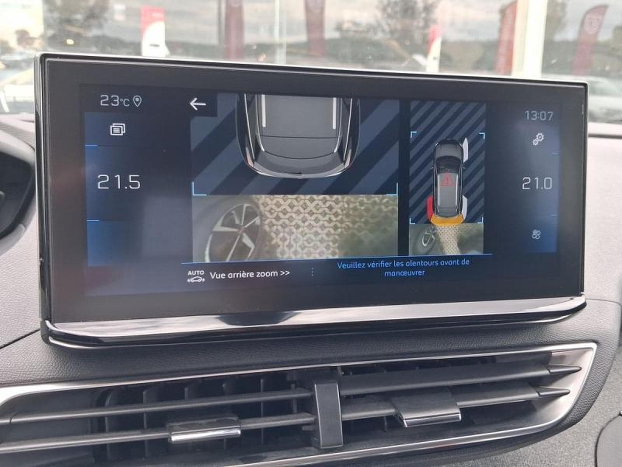 PEUGEOT 3008 1.5 BlueHDi 130ch S&S Allure Pack EAT8 (2021) - Photo 11