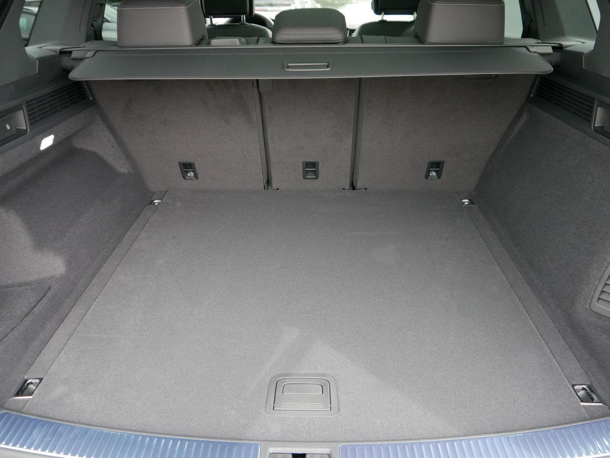 VW Touareg FINAL-EDITION (2026) - Photo 6