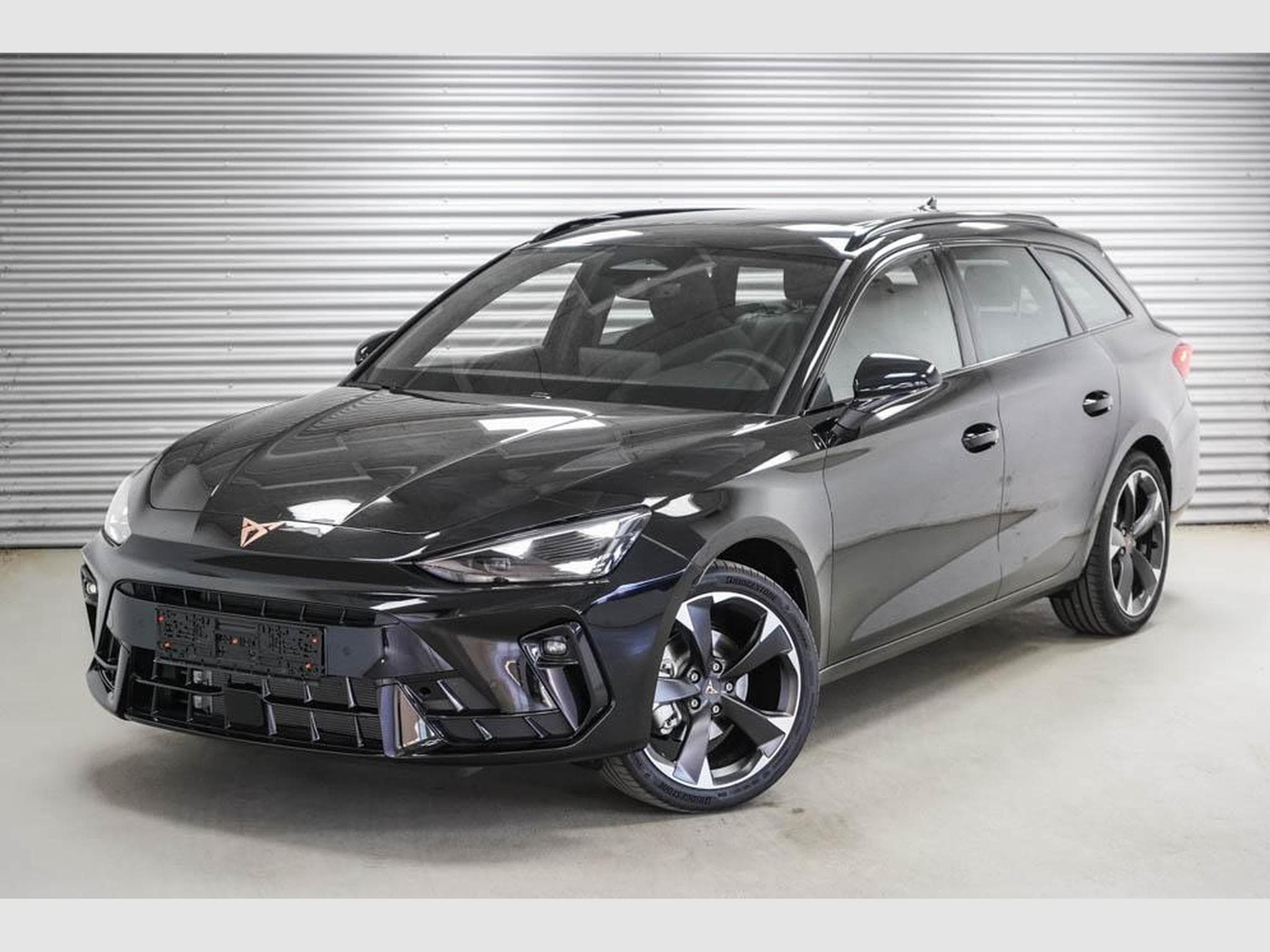 Cupra Leon ST 1,5 eTSI (2026) - Photo 1