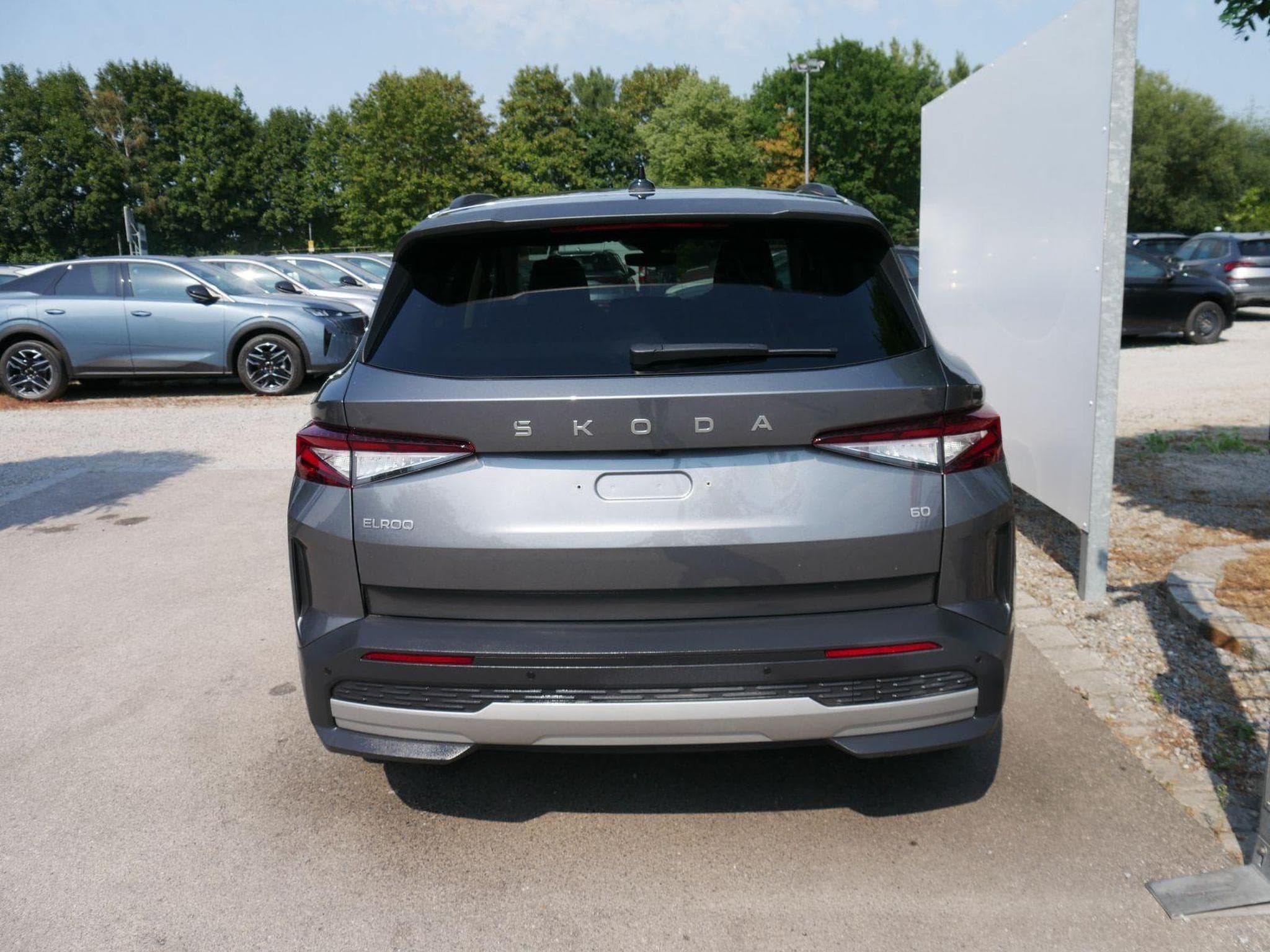 Skoda Elroq 60*ACC*PDC*LED*SHZ*KAMERA*TEMPOMAT*KLIMA*SMARTLINK*EL-HECKKL (2026) - Photo 2