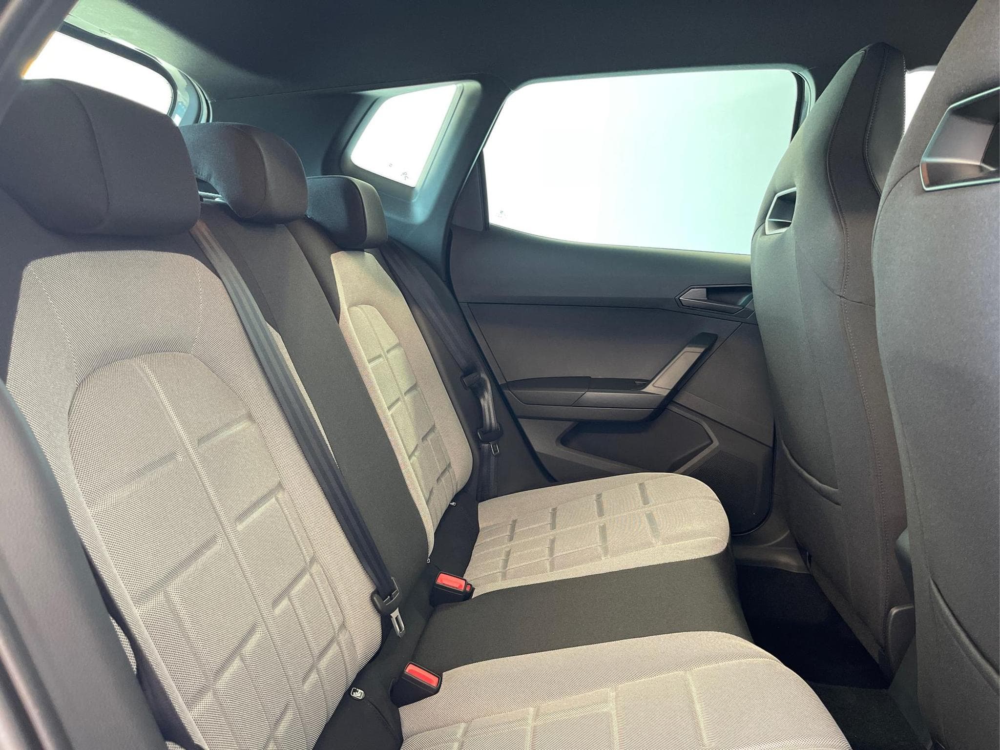 Seat Arona FR (2026) - Photo 15
