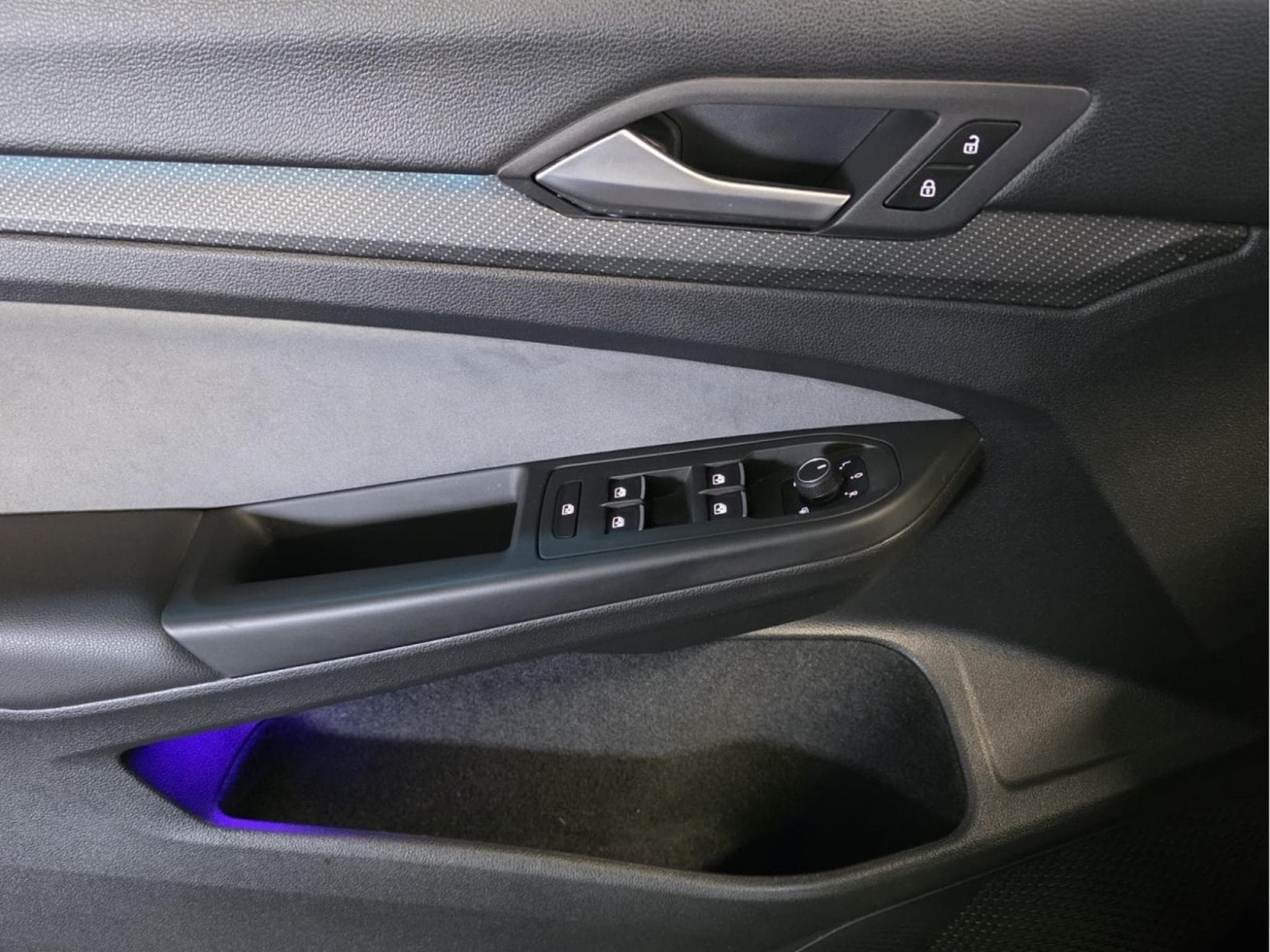 VW Golf R 2.0 TSI 320 4MOTION HARMAN KARDON IQ-LIGHT NAVI (2022) - Photo 11