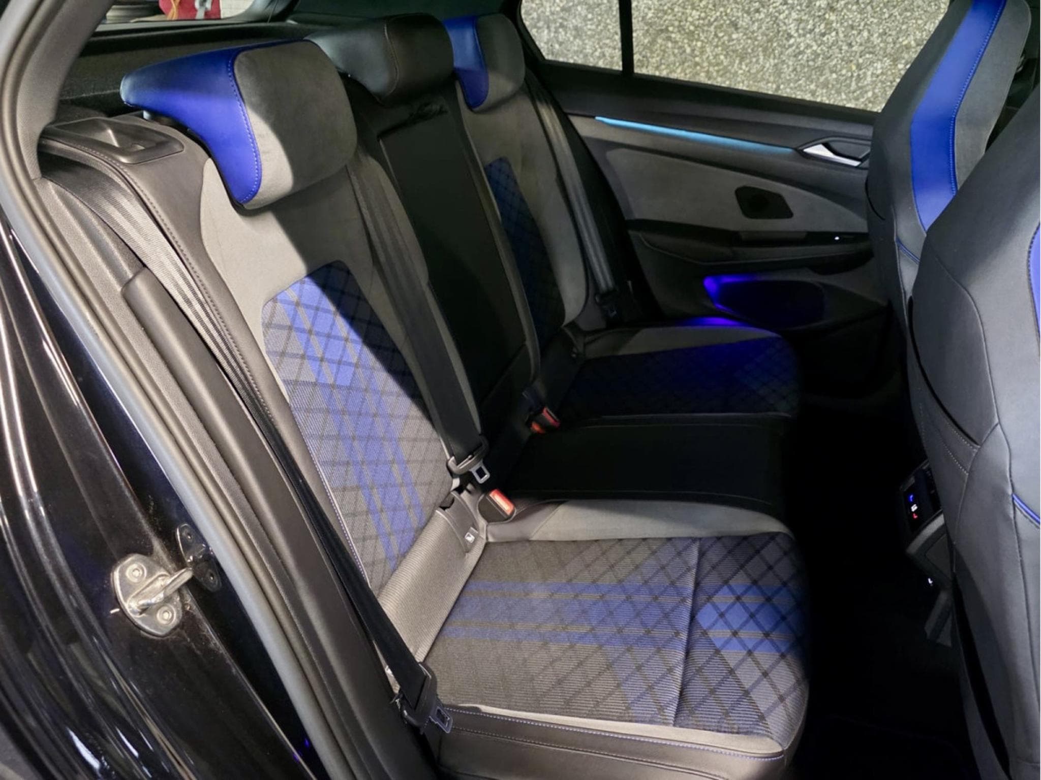 VW Golf R 2.0 TSI 320 4MOTION HARMAN KARDON IQ-LIGHT NAVI (2022) - Photo 5