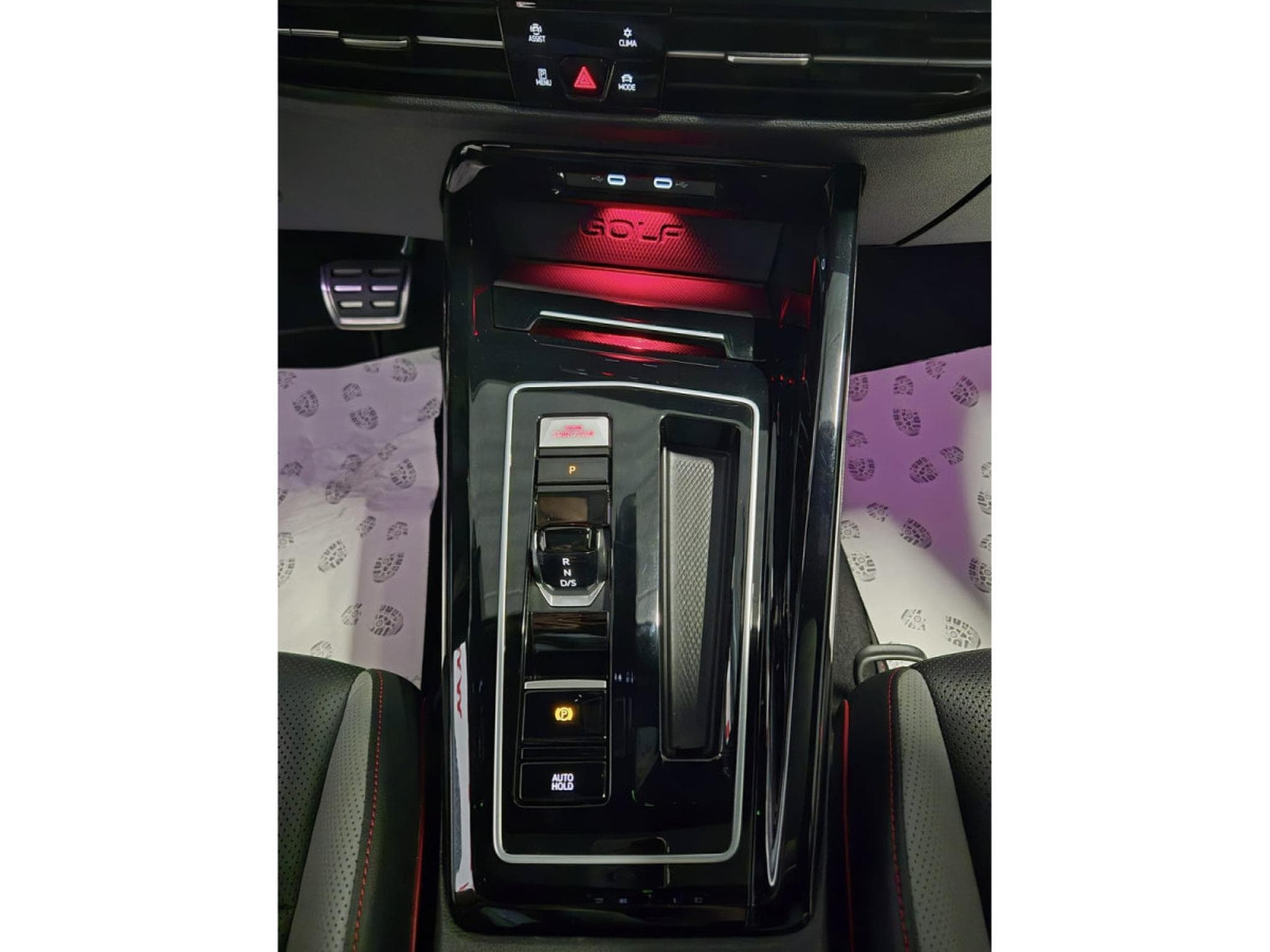VW Golf GTI 2.0 TSI 300 CLUBSPORT BLACK STYLE HEAD UP HARMAN KARDON (2023) - Photo 11