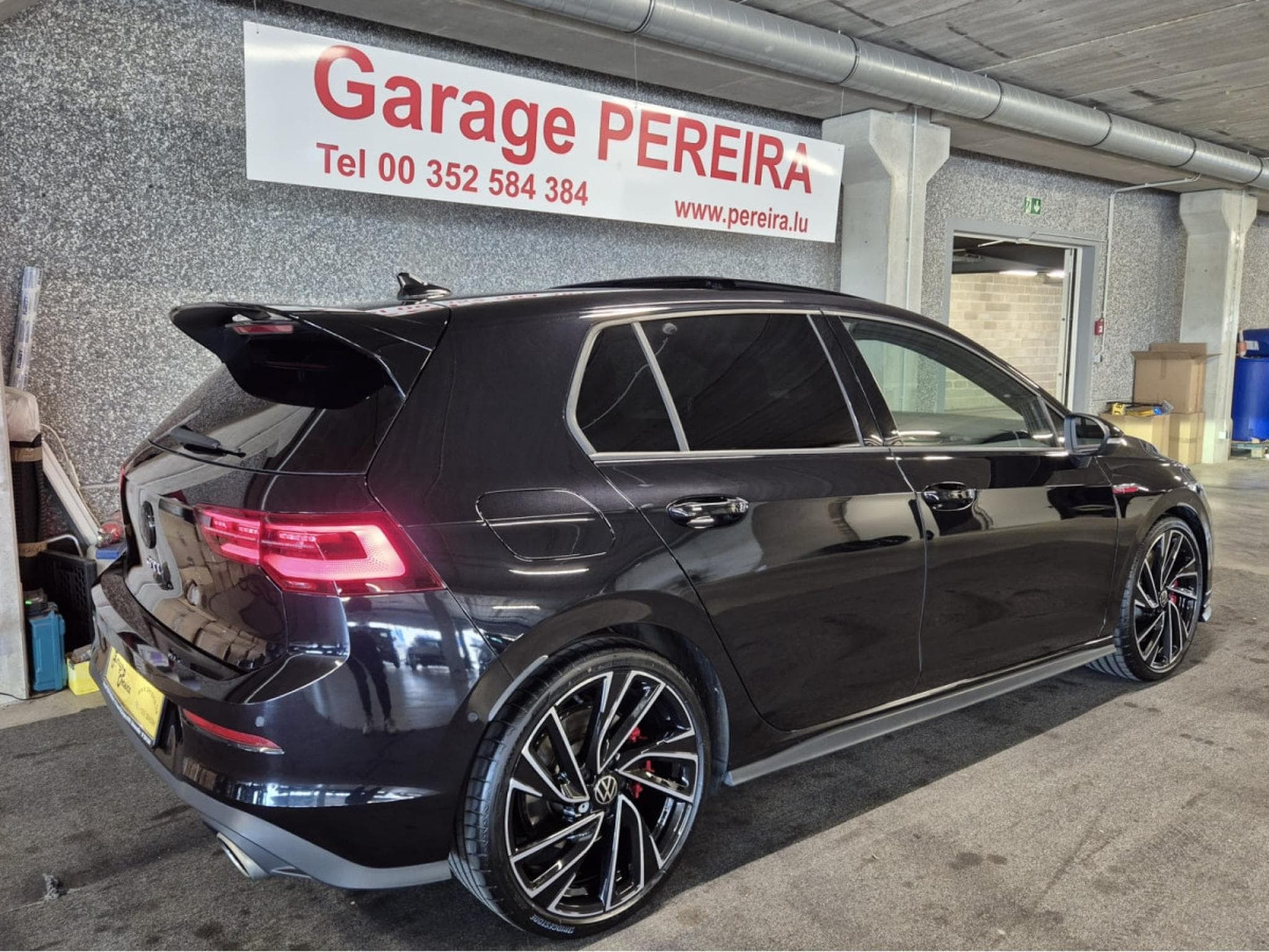 VW Golf GTI 2.0 TSI 300 CLUBSPORT BLACK STYLE HEAD UP HARMAN KARDON (2023) - Photo 2