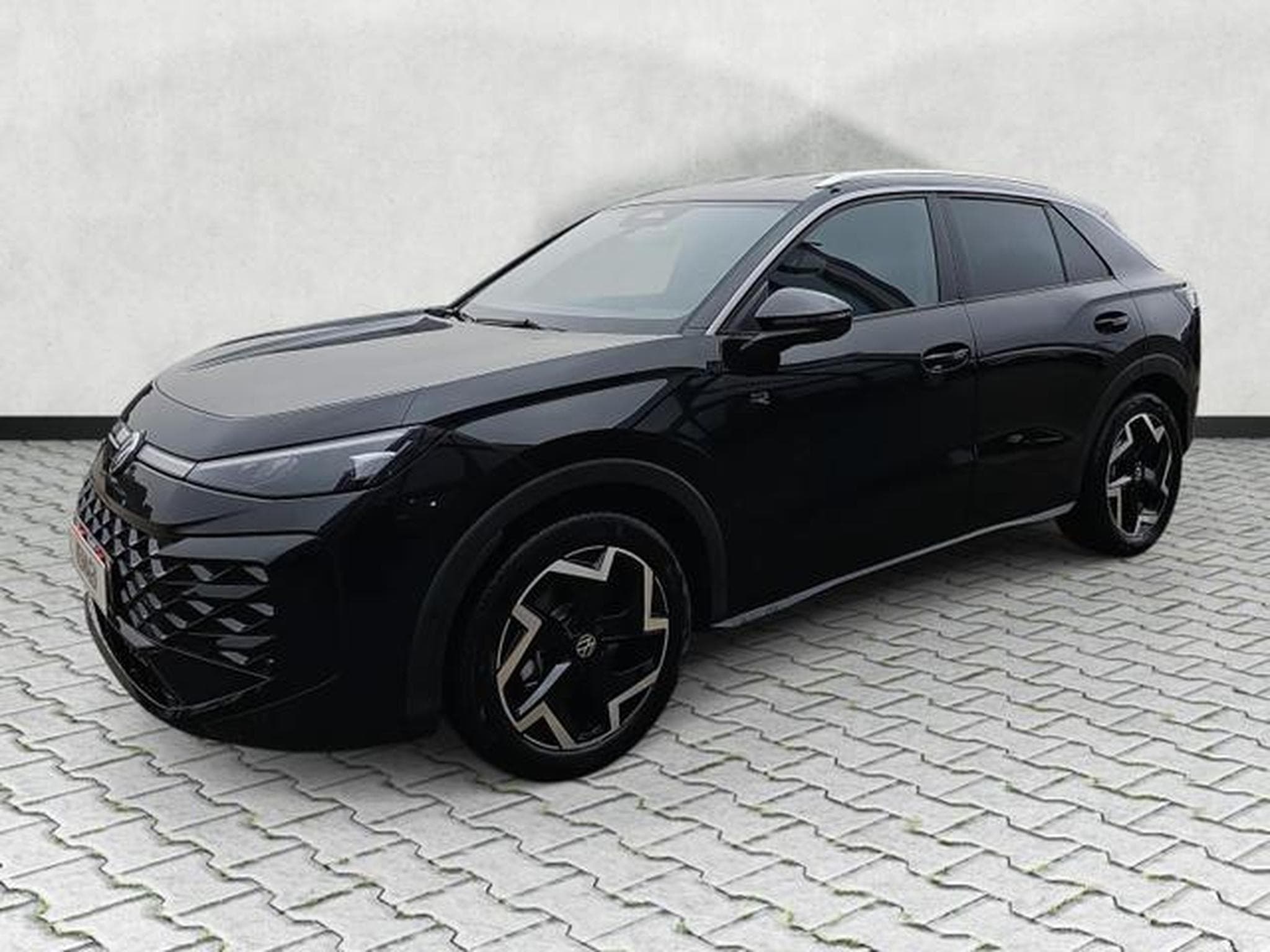 VW T-Roc 1.5 eTSI 110 kW R-Line (2026) - Photo 3