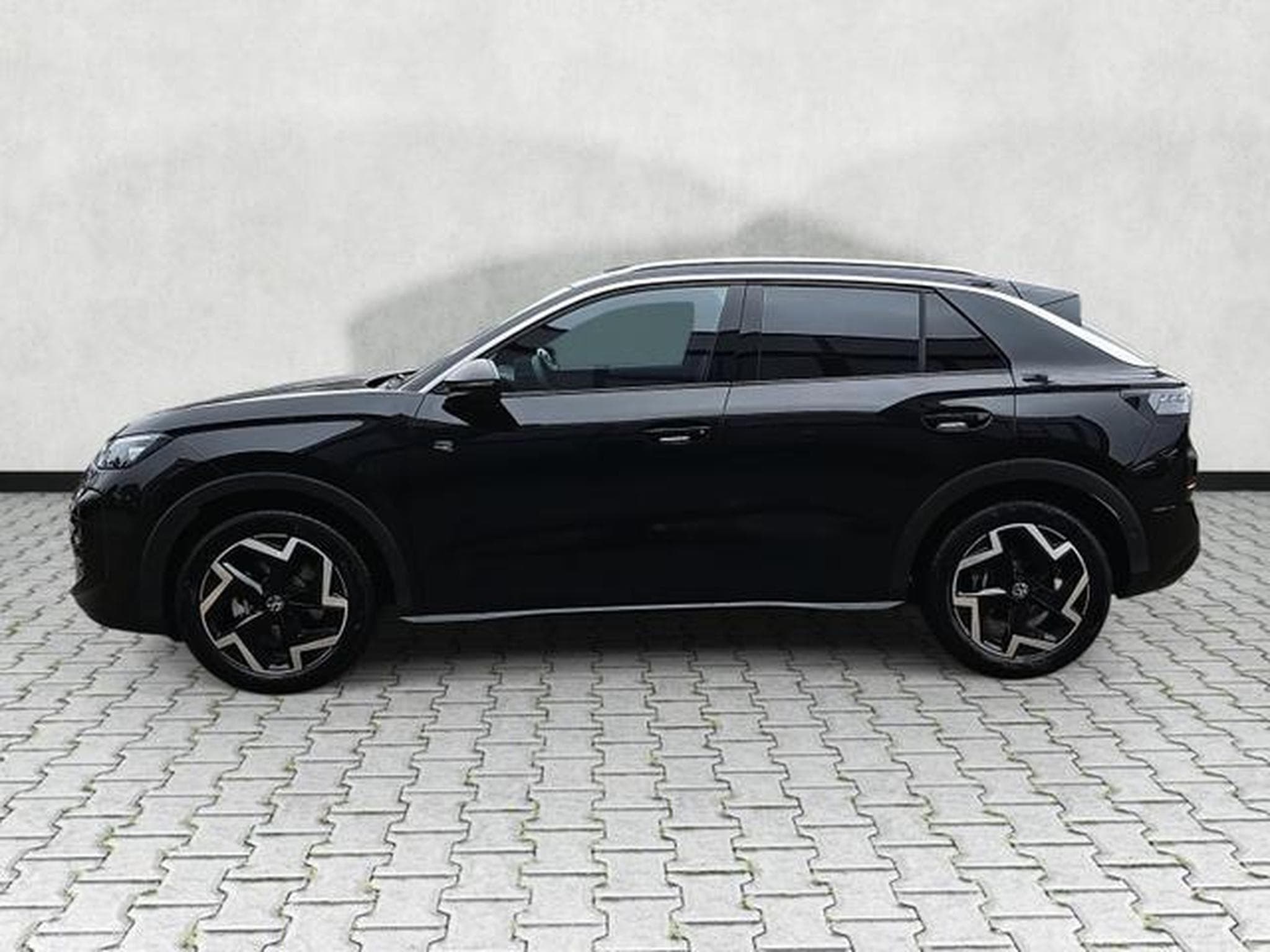 VW T-Roc 1.5 eTSI 110 kW R-Line (2026) - Photo 4