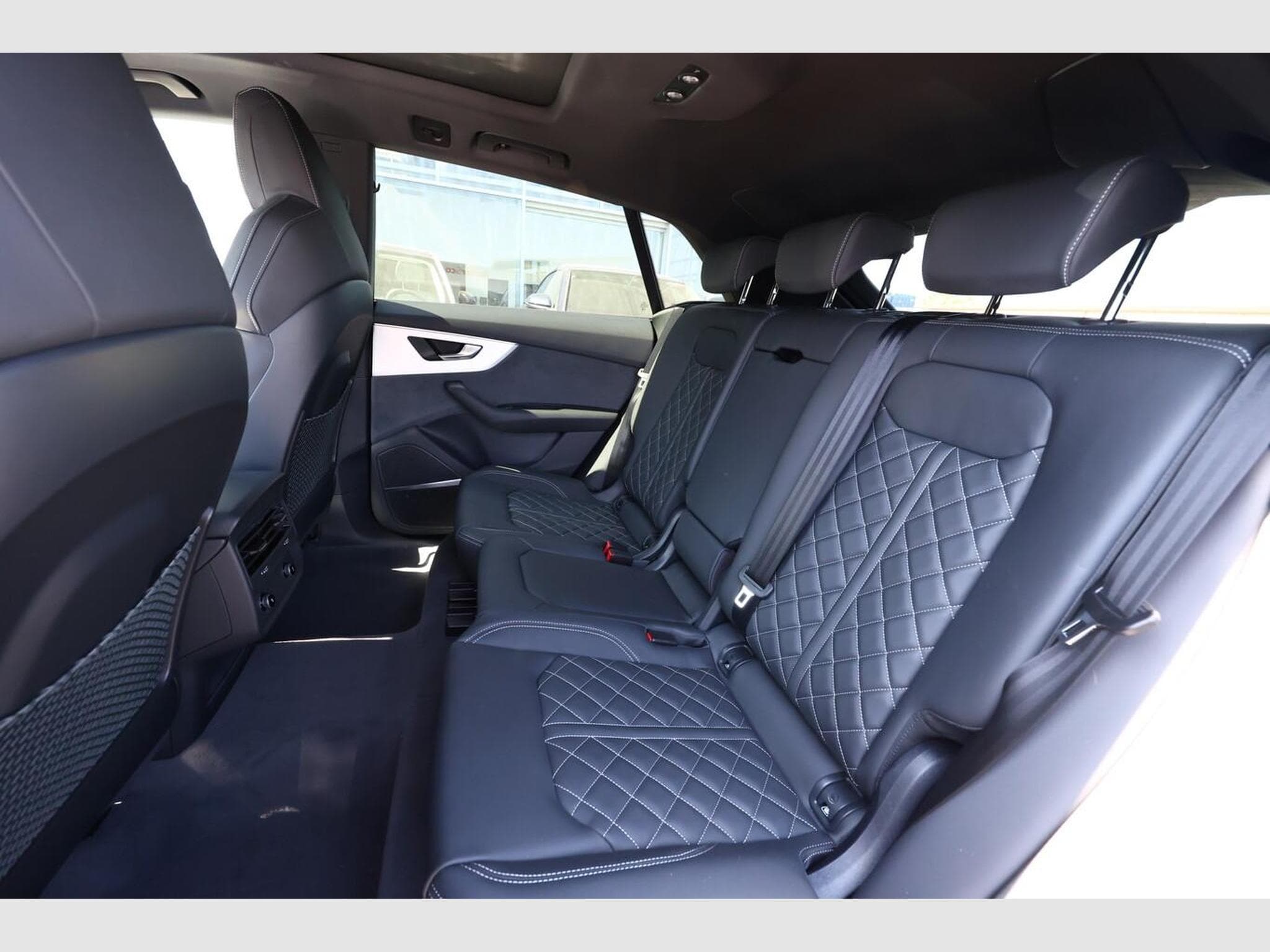 Audi Q8 S line (2026) - Photo 10