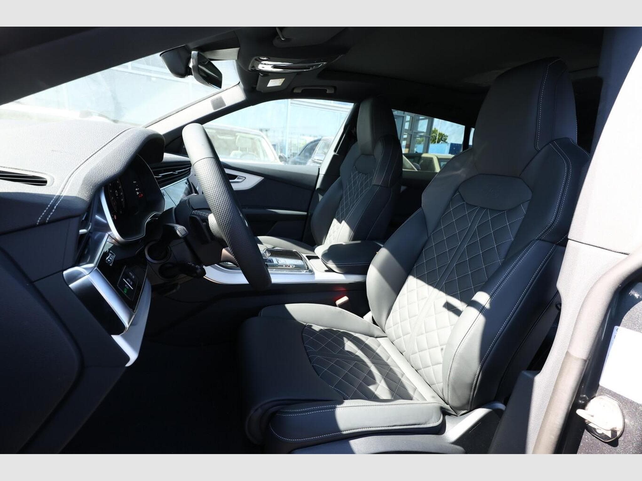 Audi Q8 S line (2026) - Photo 6