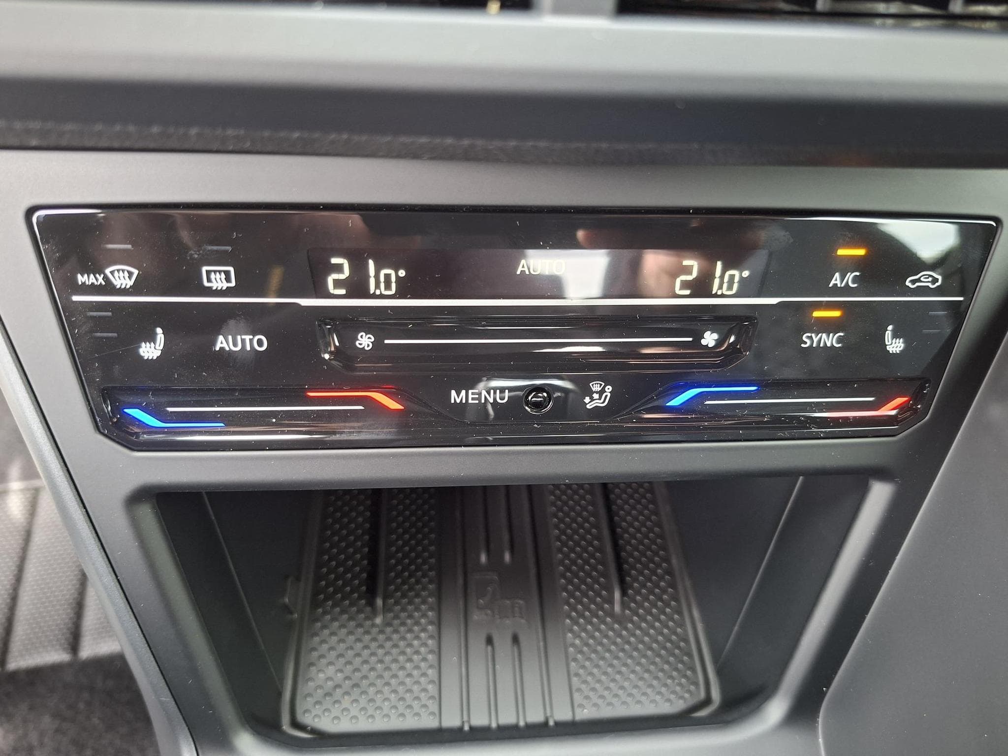 VW Taigo R-Line Limited (2026) - Photo 13