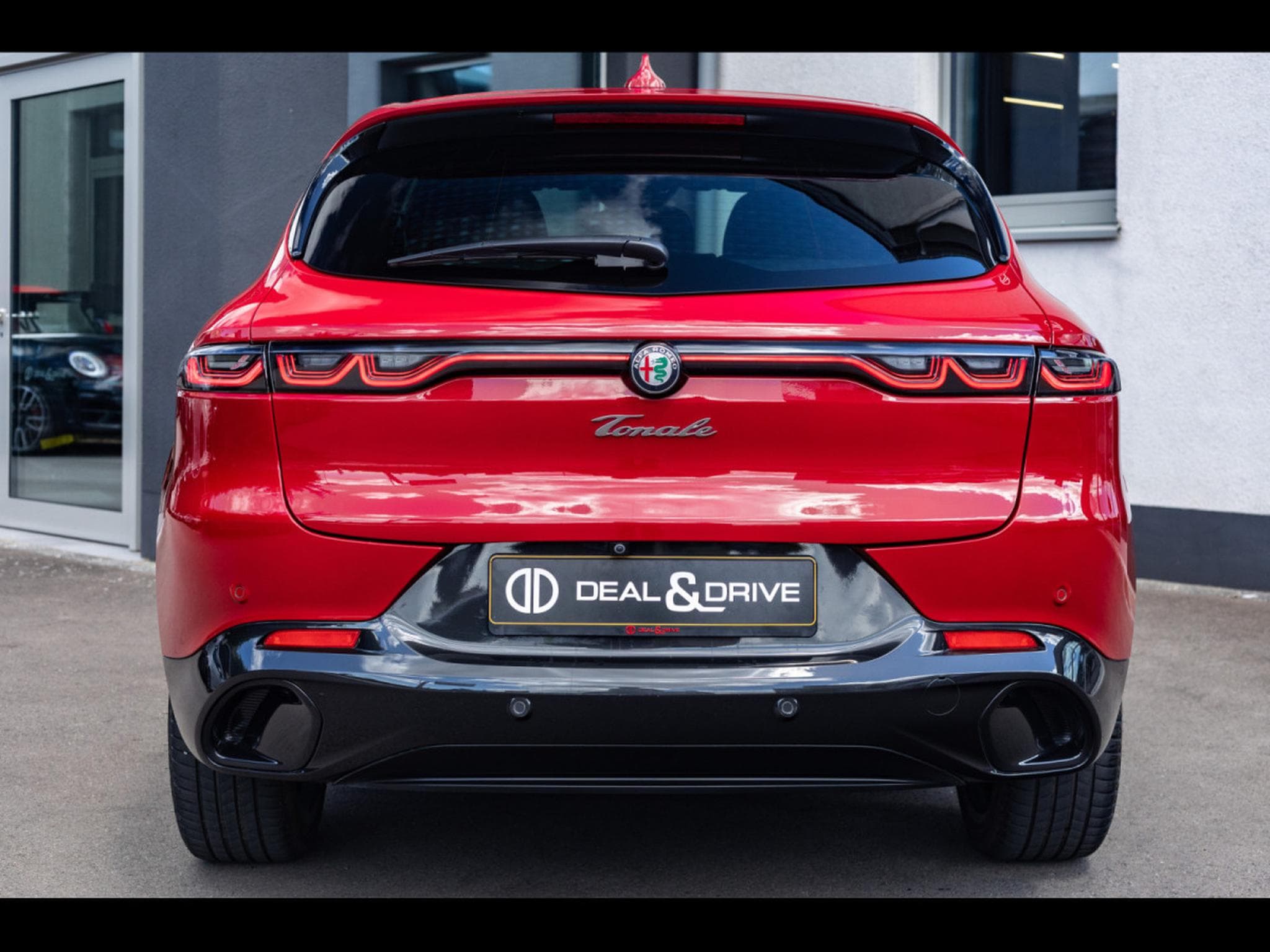 Alfa-Romeo Tonale VELOCE 1.5 MILD-HYBRID TCT – ROSSO ALFA (2023) - Photo 4