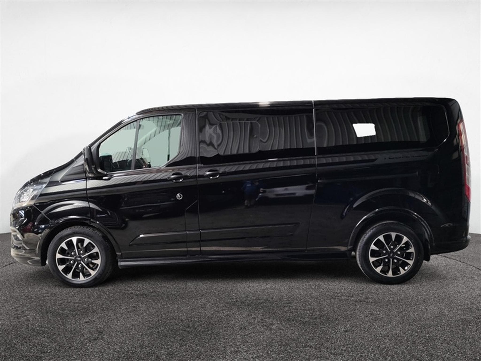 Ford Tourneo 2.0 TDCi L2H1 mHEV Sport S/S (EU6.2) (2020) - Photo 3
