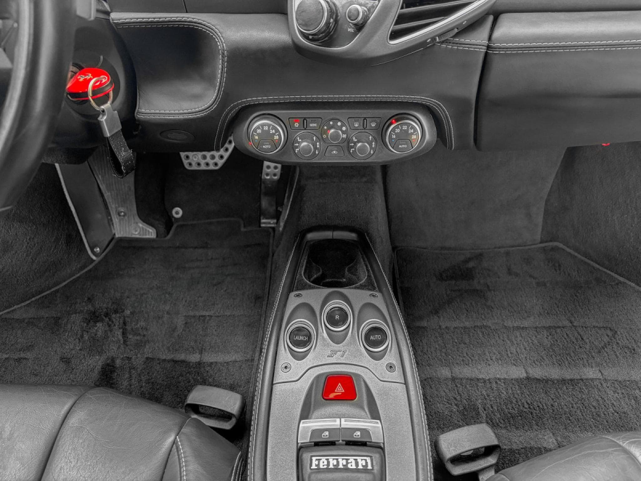 Ferrari 458 Ferrari 458 Italia 4.5 V8 570ch/Leder/20/Xénon/ (2012) - Photo 19