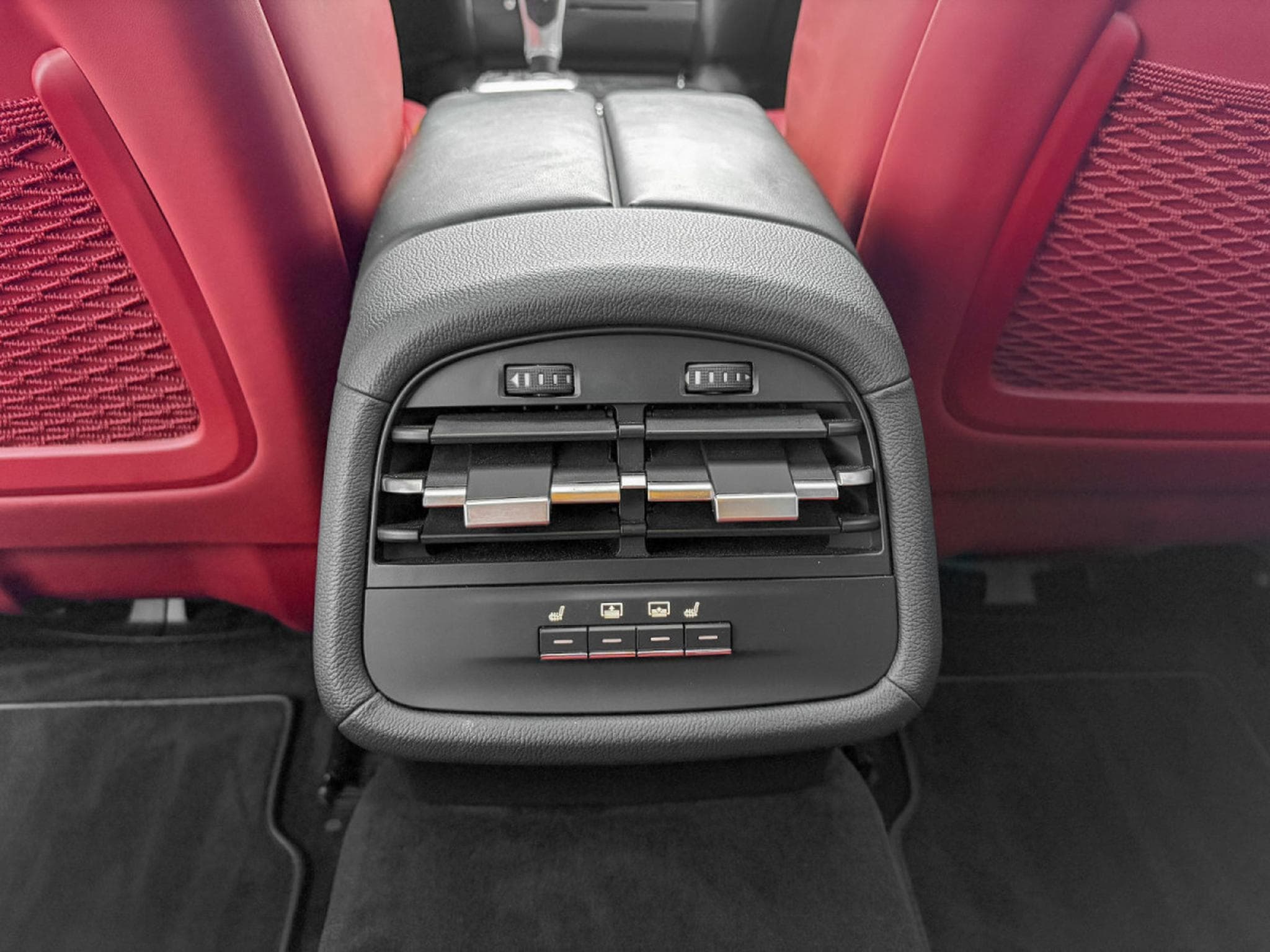 Maserati Ghibli 3.0 V6 S  Q4 Automatik/ Xénon/Camera/Carbonne/20/Leder/VOLL (2016) - Photo 20