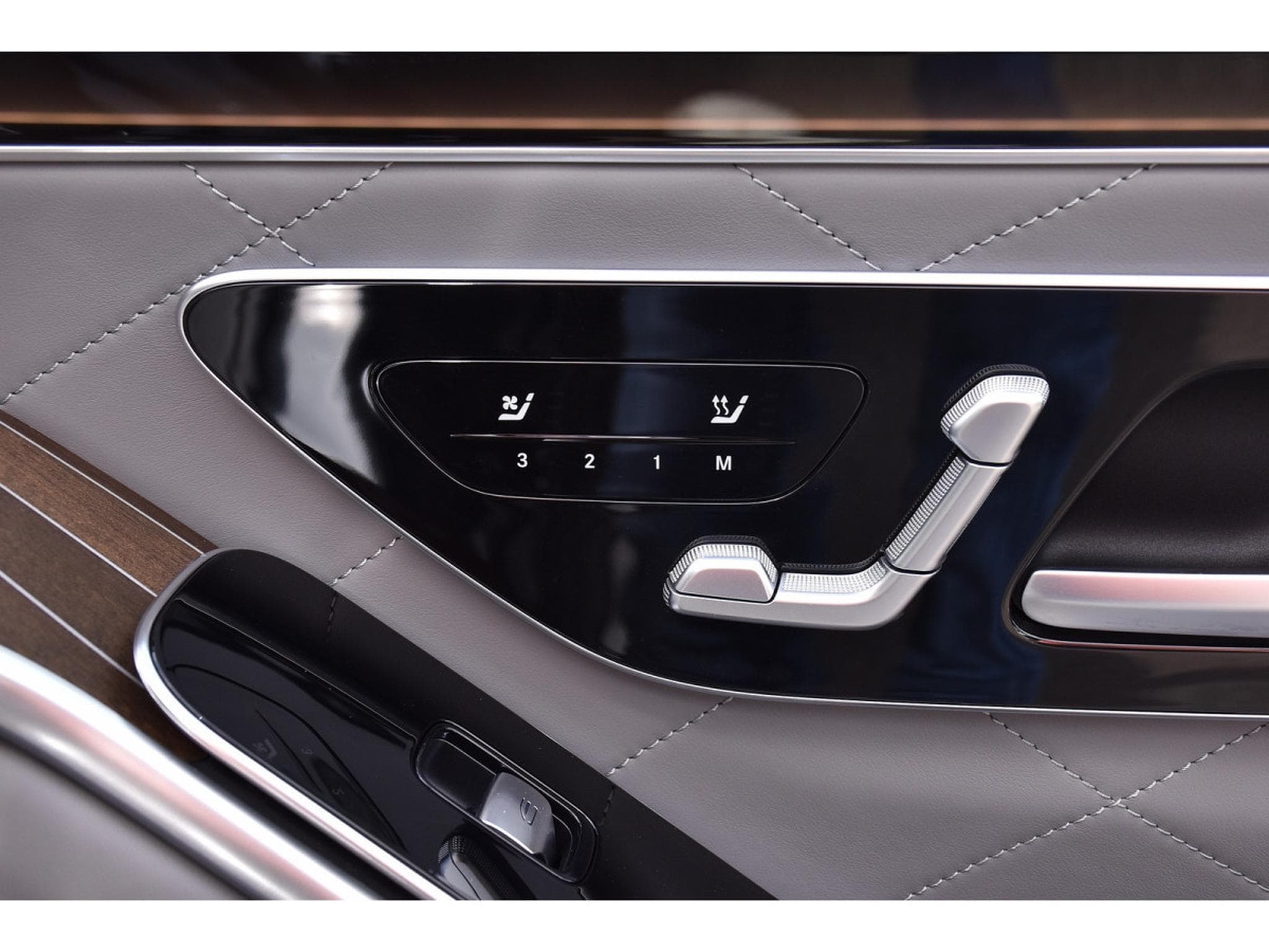 Mercedes S 450 L 4MATIC AMG Line FULL 1° MAIN (2025) - Photo 18