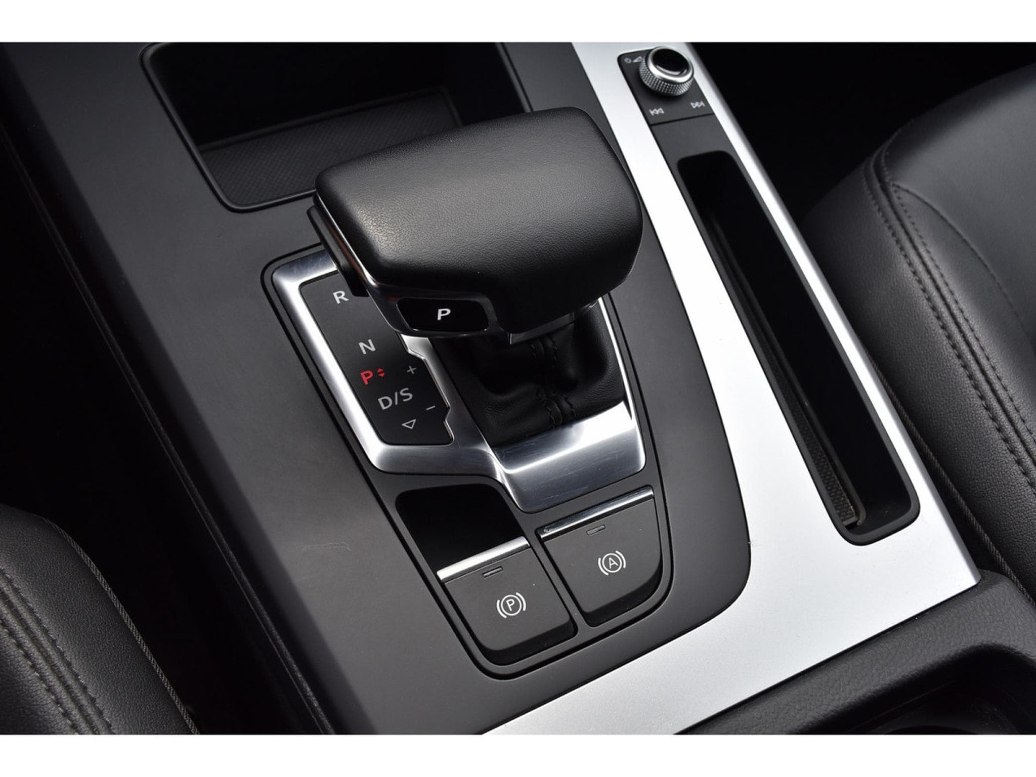 Audi Q5 40 TFSI Quattro S-Line S-Tronic CUIR LANE CAM MATRIX 1° MAIN (2024) - Photo 20