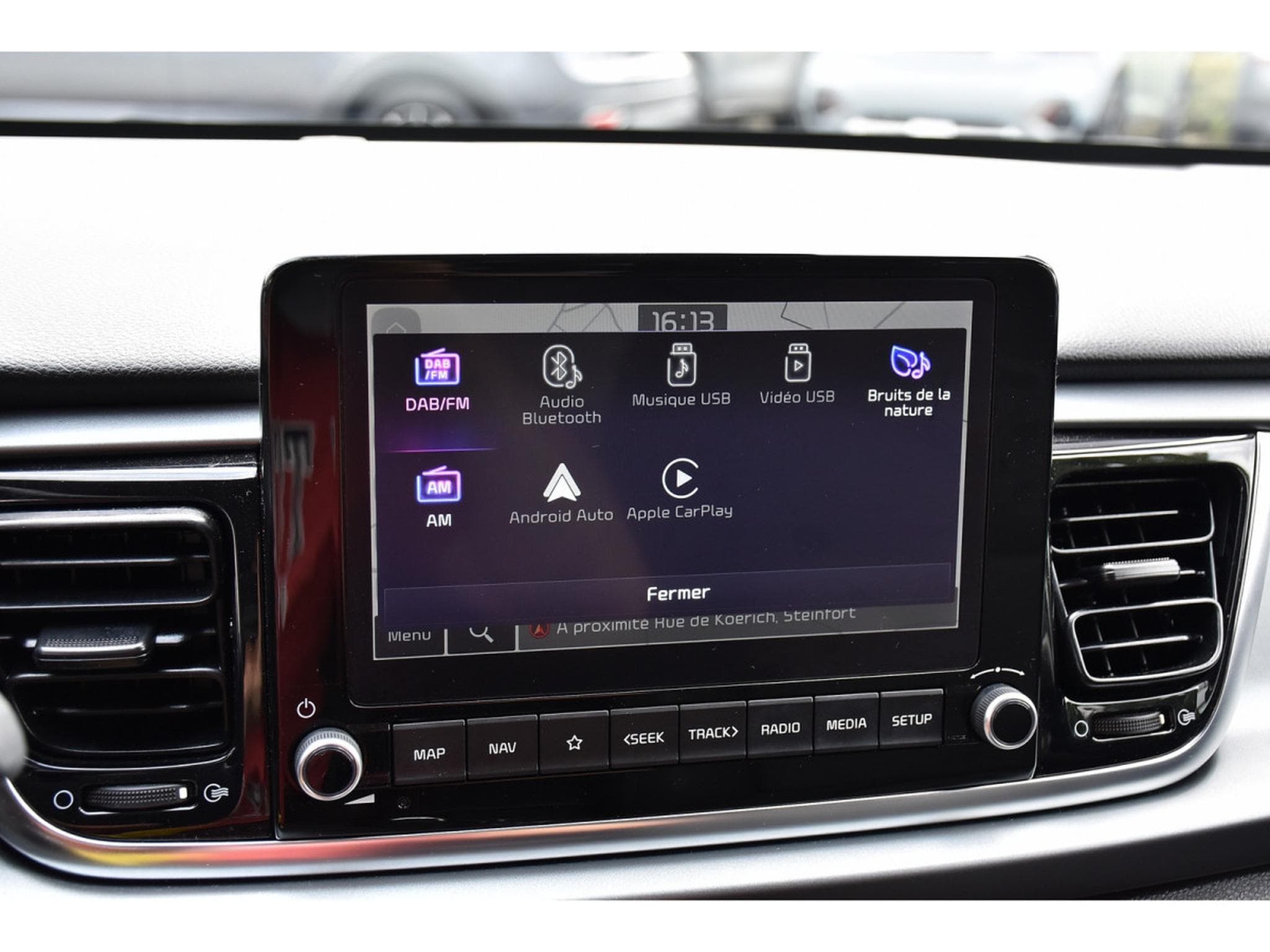Kia Rio 1.2i Pulse REGUL GPS LANE CAM 1° MAIN (2023) - Photo 10