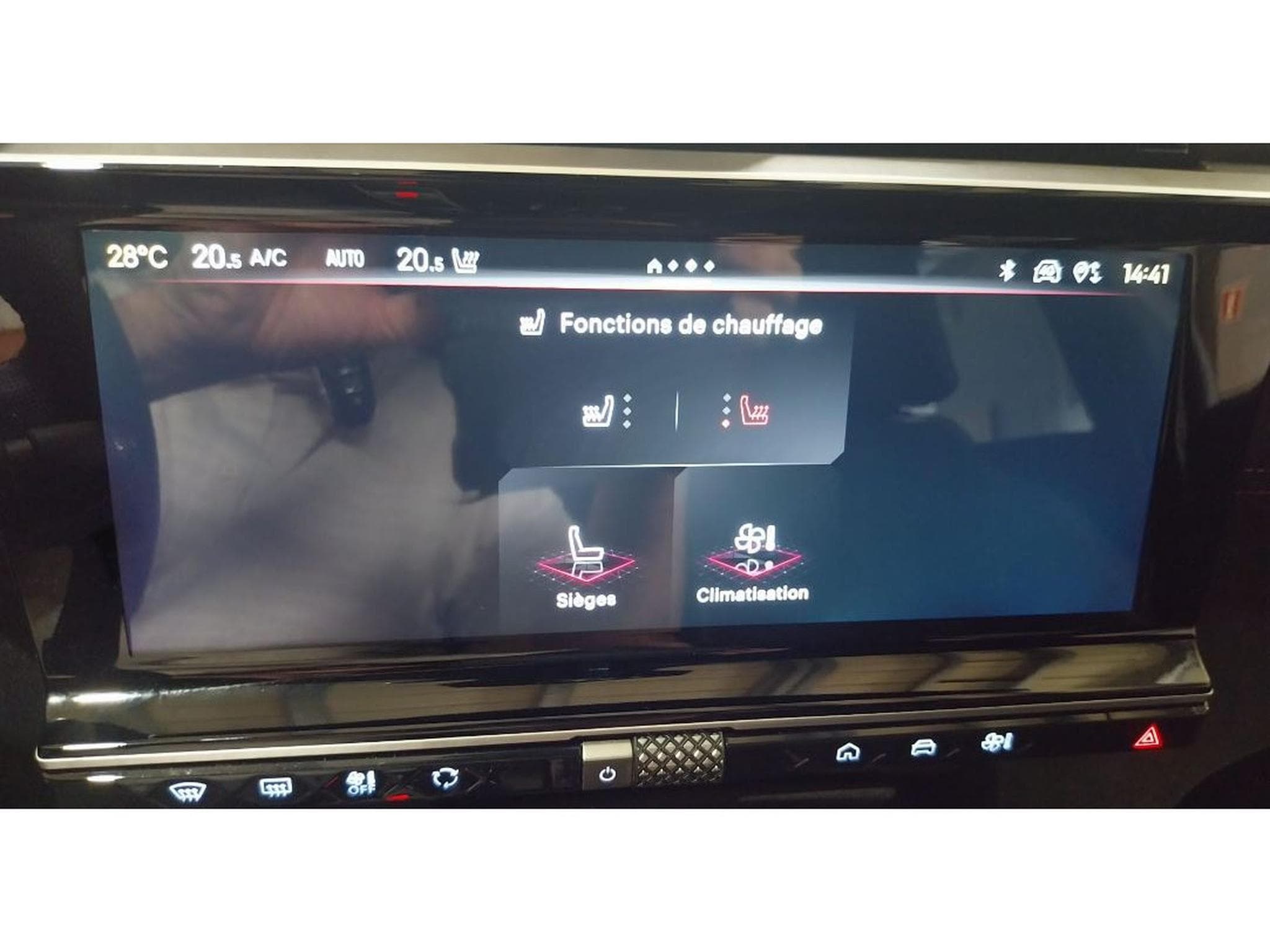 DS Automobiles DS7 1.5 HDI Performance Line EAT8 (2025) - Photo 15