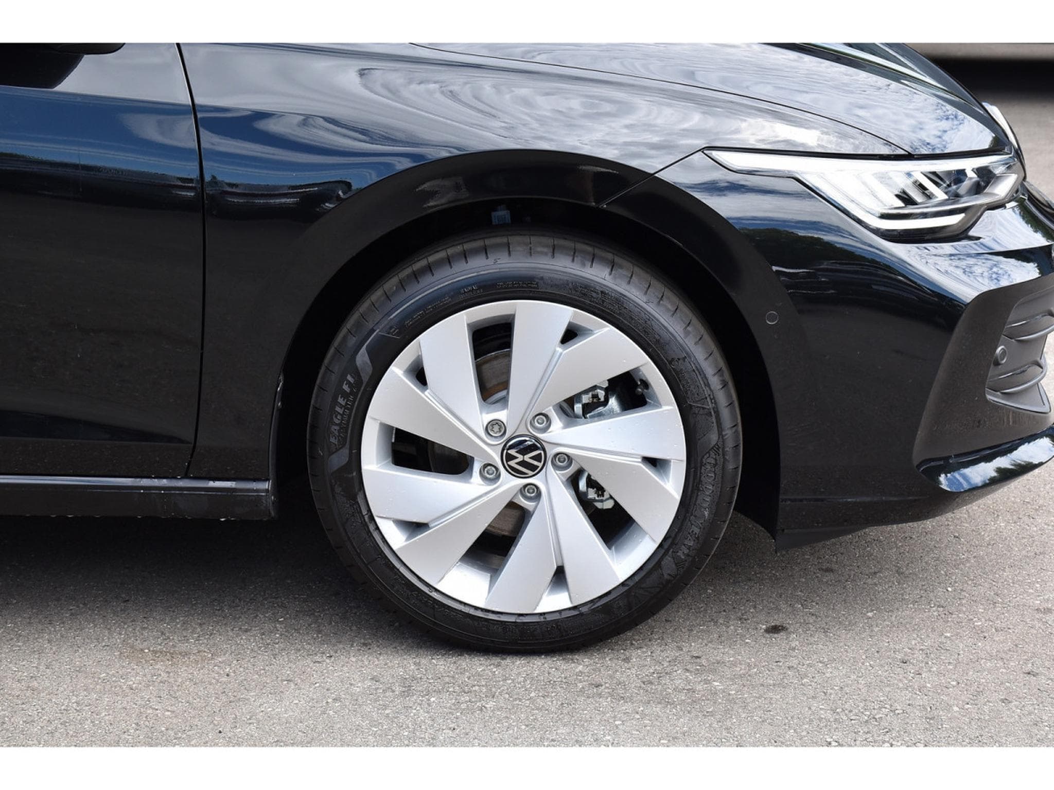 VW Golf 1.5 eTSI DSG ACC TRAVEL SG CHFF CAM NEUVE (2026) - Photo 5
