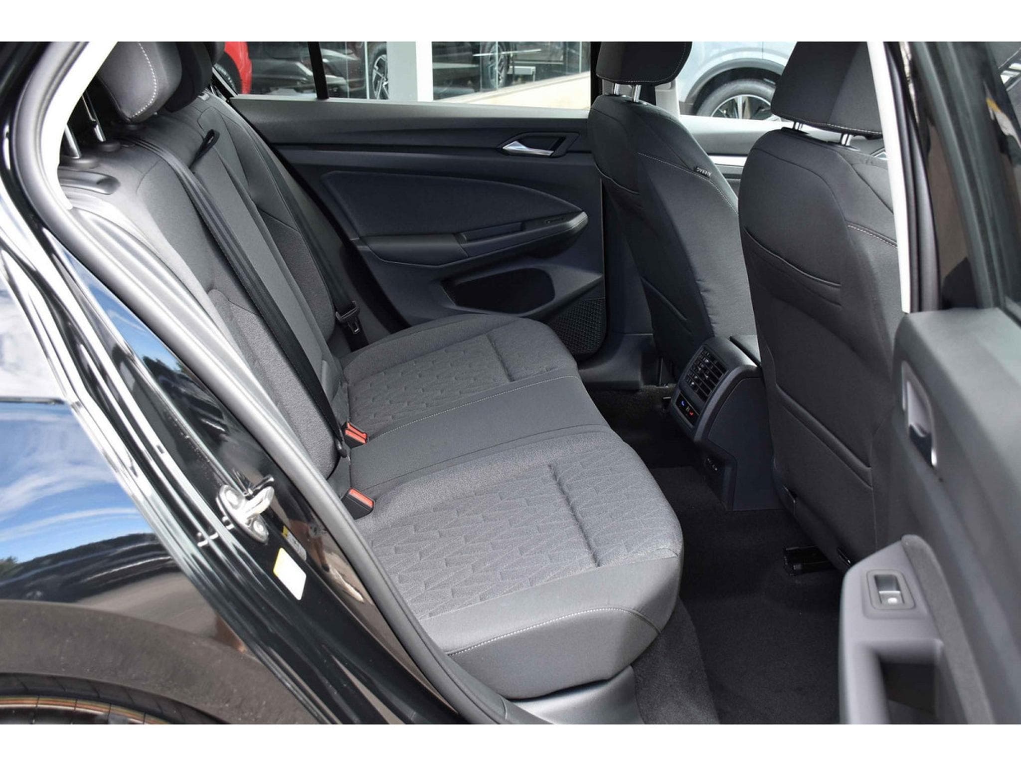 VW Golf 1.5 eTSI DSG ACC TRAVEL SG CHFF CAM NEUVE (2026) - Photo 8