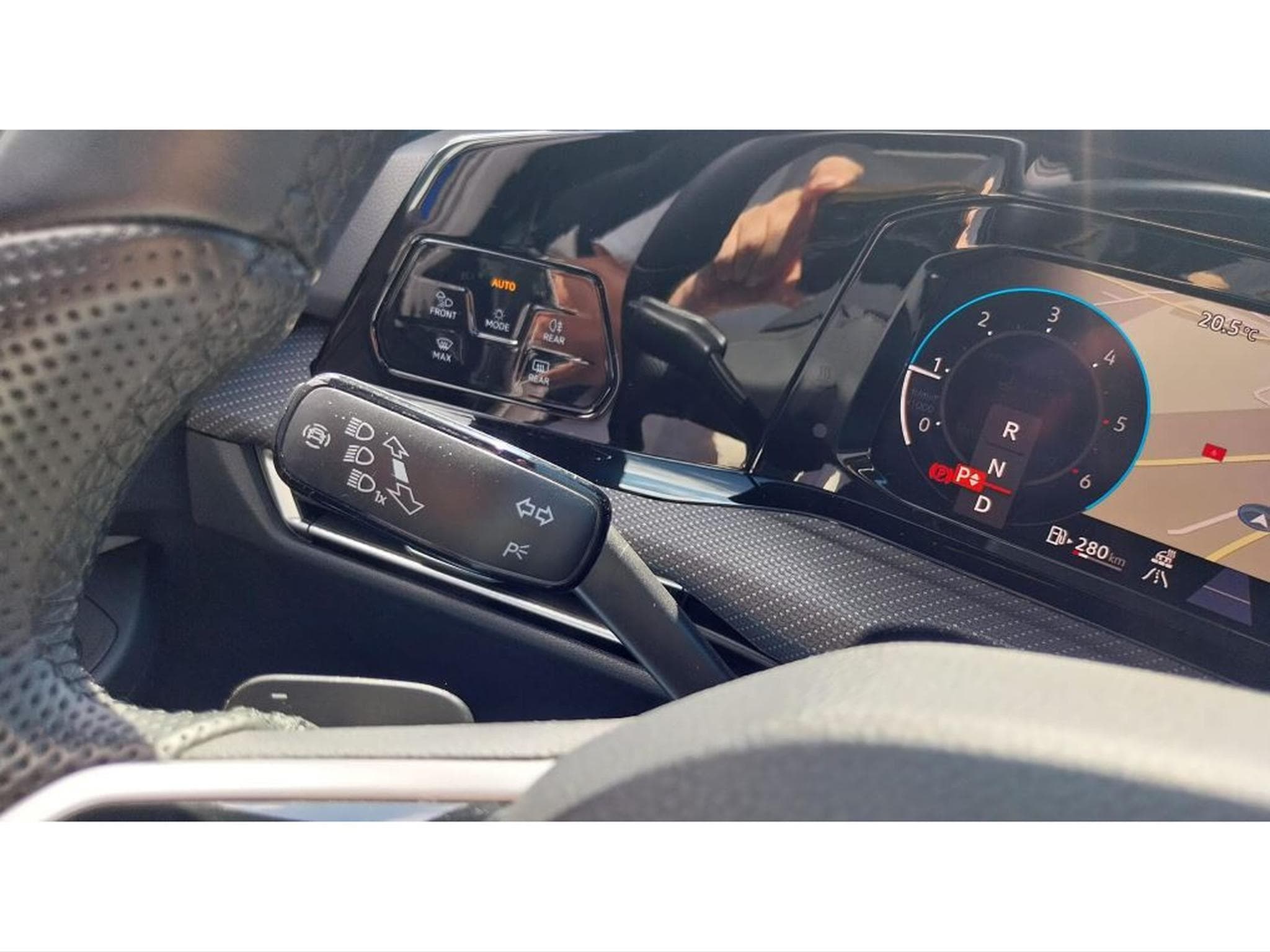 VW Golf 2.0 TD 150 DSG R-LINE IQ-LIGHT Chauffage Additionnel (2022) - Photo 19