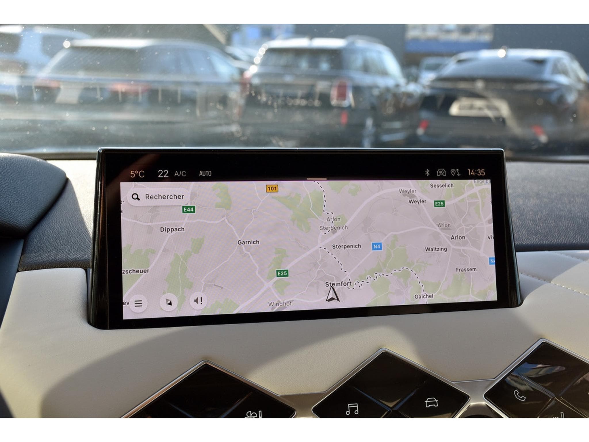 DS Automobiles DS3 1.2 PureTech EAT8 Rivoli CUIR GPS CAM LANE SIDE FOCAL 1°MAIN (2023) - Photo 10
