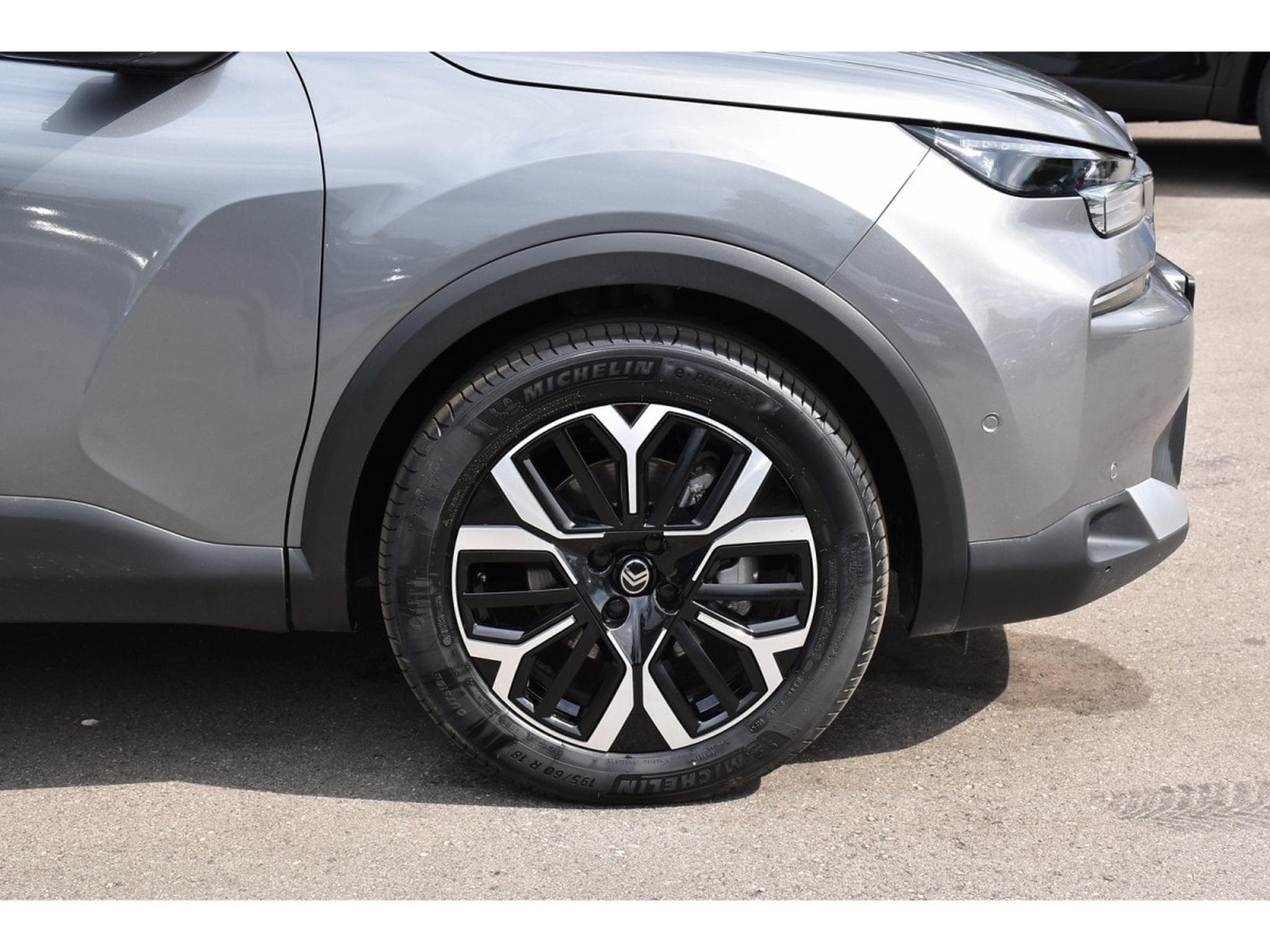 Citroën C4 X 1.2 MHEV 145 e-DCS6 Max ACC SIDE LANE GPS CAM 1° MAIN (2025) - Photo 5