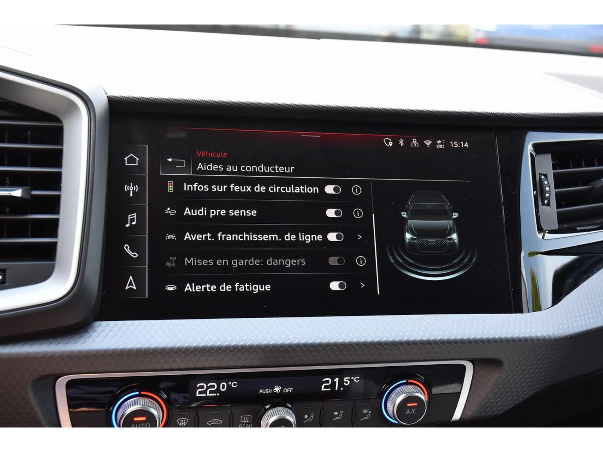 Audi A1 Sportback 30 TFSI S-Line S-Tronic Adrenalin Black Edition (2025) - Photo 14