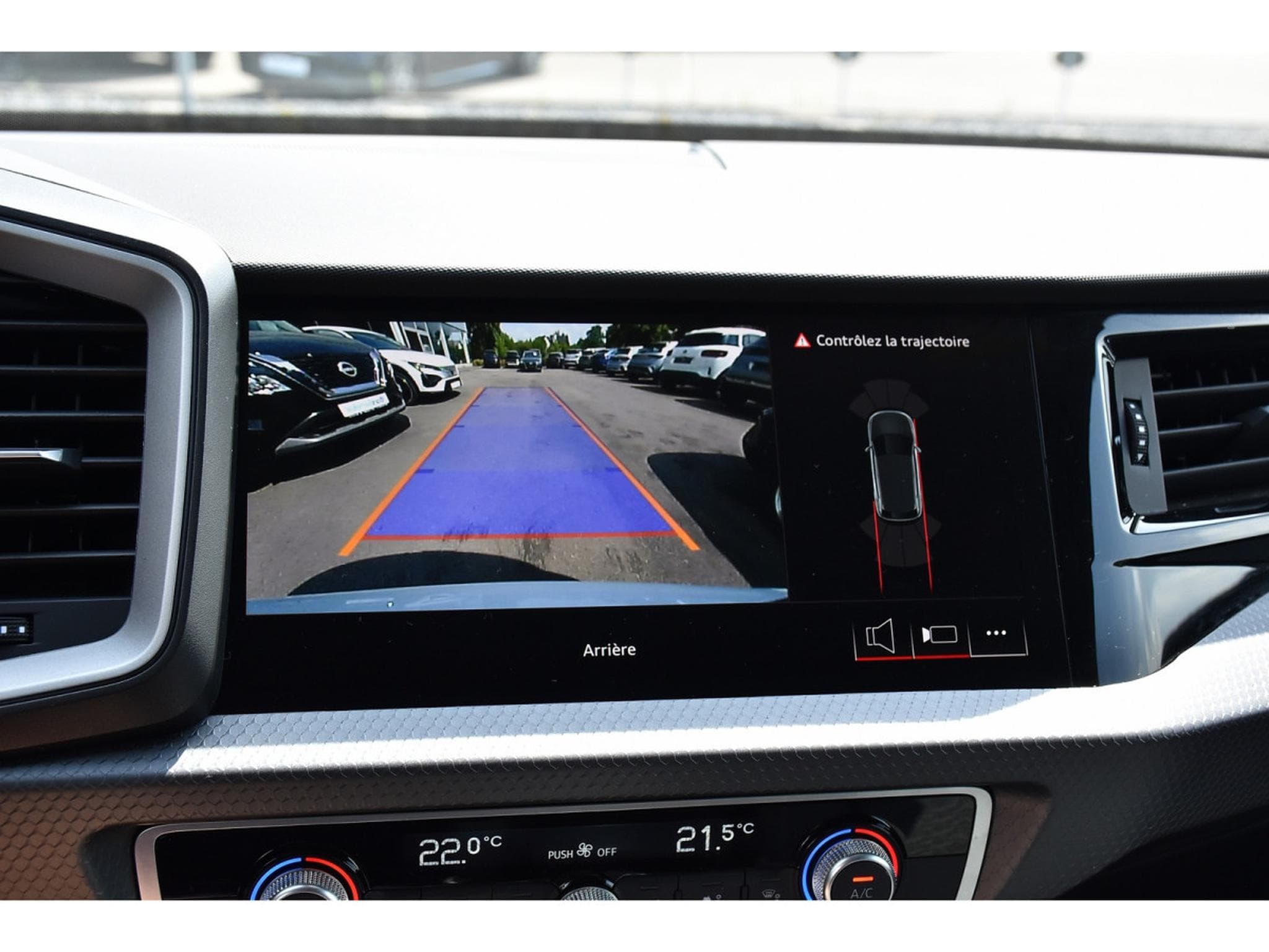 Audi A1 Sportback 30 TFSI S-Line S-Tronic Adrenalin Black Edition (2025) - Photo 16