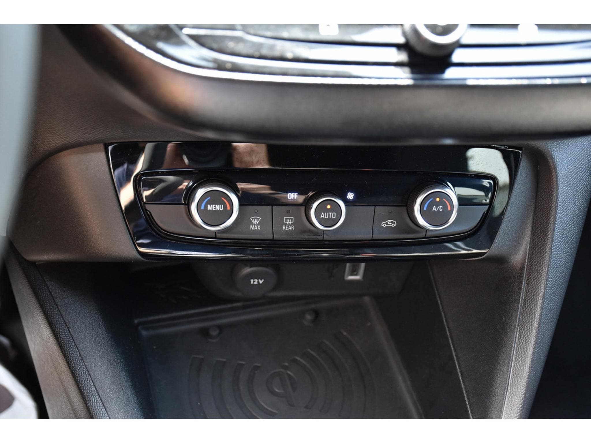 Opel Corsa 1.2 Turbo GS REGUL LANE SIDE GPS CAM KEYLESS 1° MAIN (2025) - Photo 20