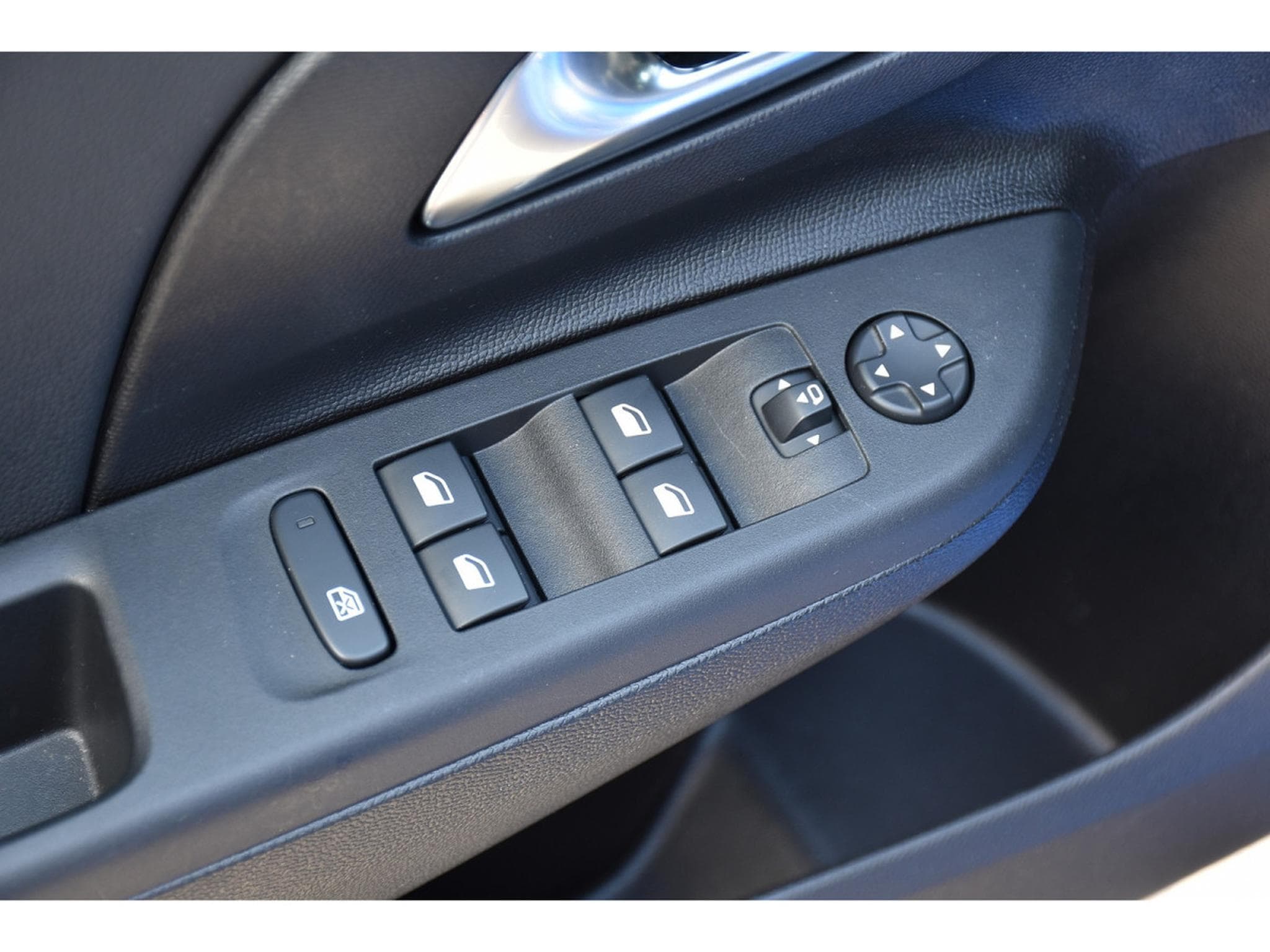 Opel Corsa 1.2 Turbo GS REGUL LANE SIDE GPS CAM KEYLESS 1° MAIN (2025) - Photo 23