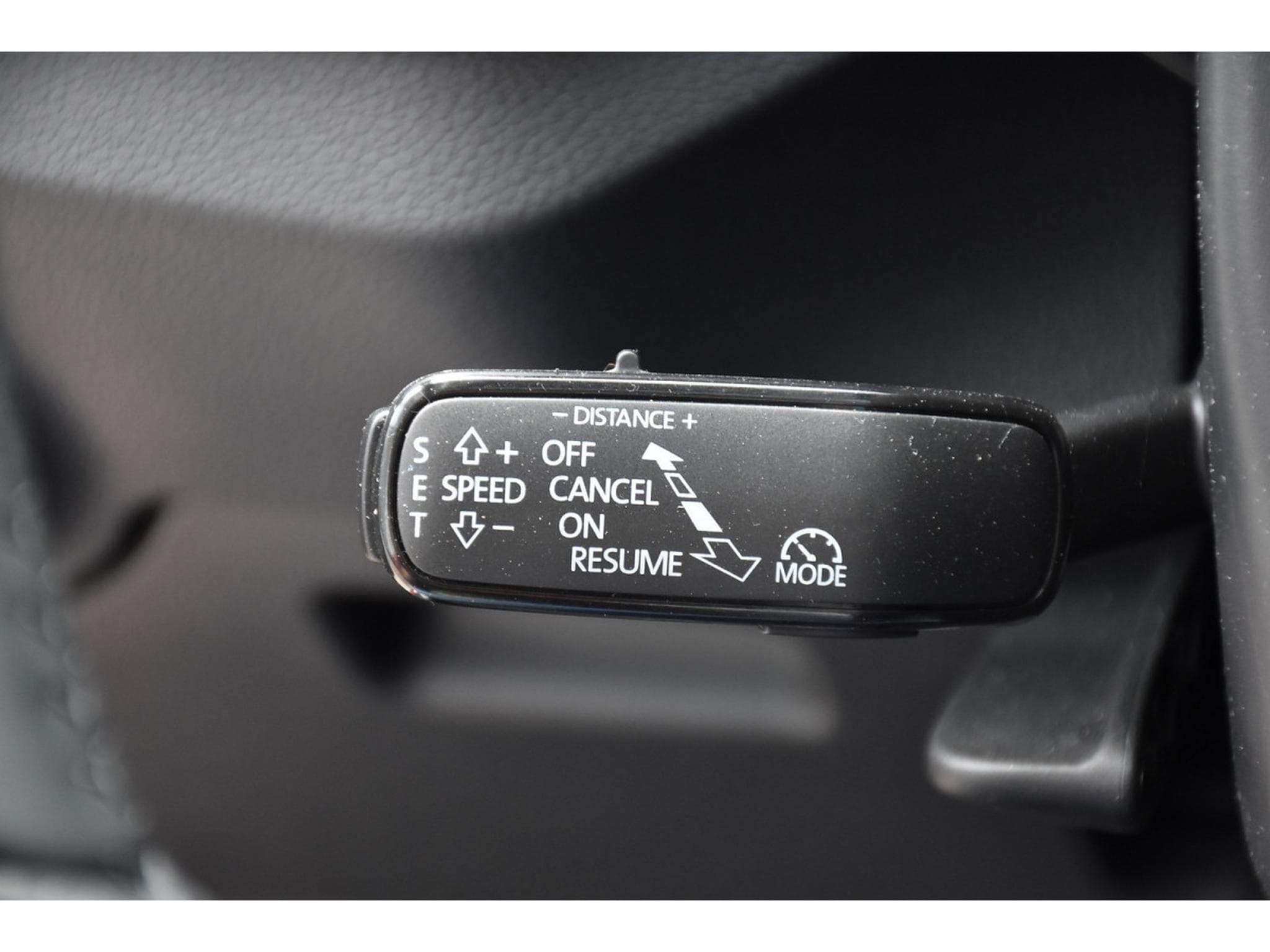 Skoda Kamiq 1.5 TSI Monte Carlo DSG PANO ACC TRAVEL SIDE KESSY NEUF (2026) - Photo 18