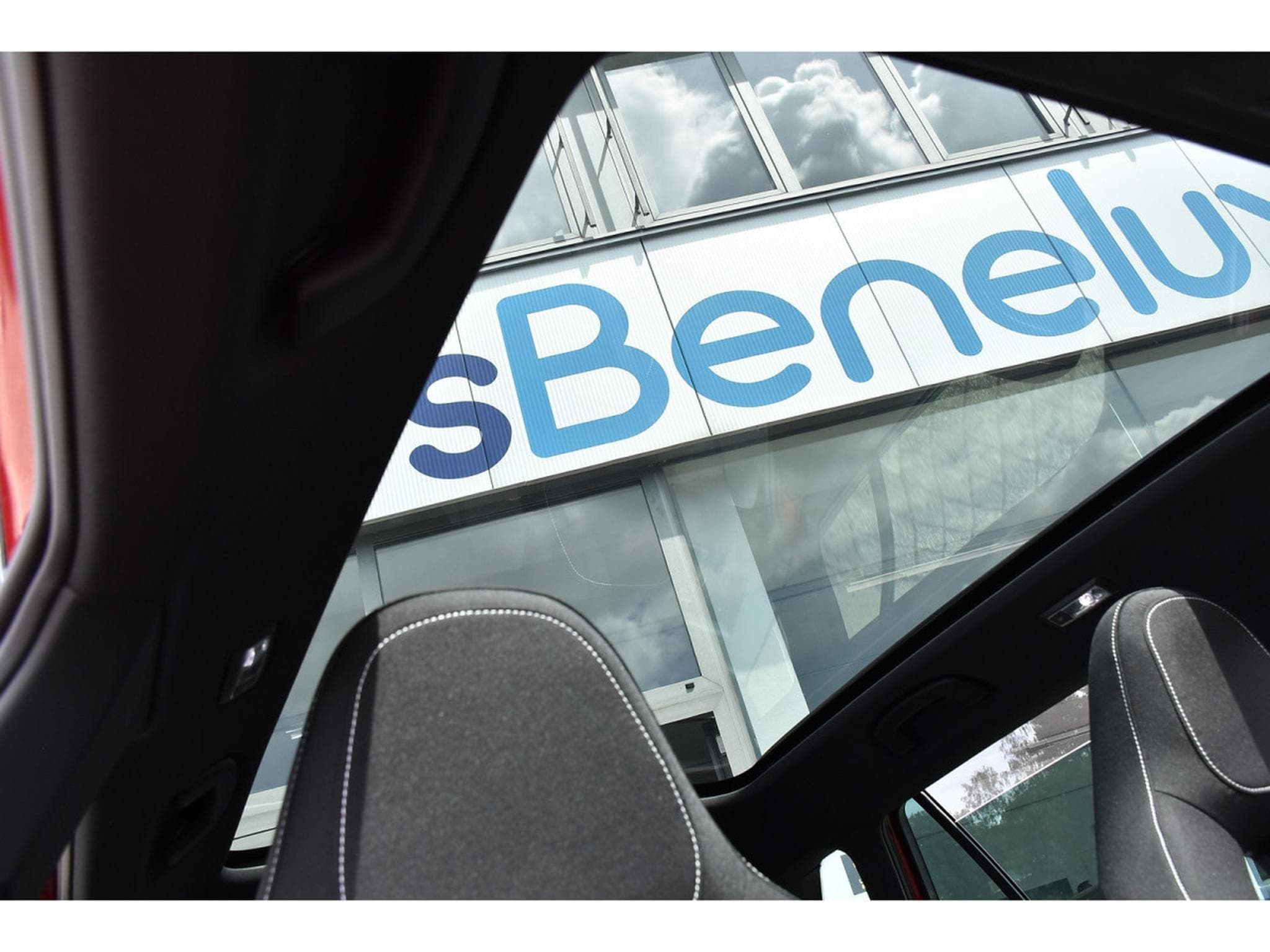 Skoda Kamiq 1.5 TSI Monte Carlo DSG PANO ACC TRAVEL SIDE KESSY NEUF (2026) - Photo 9