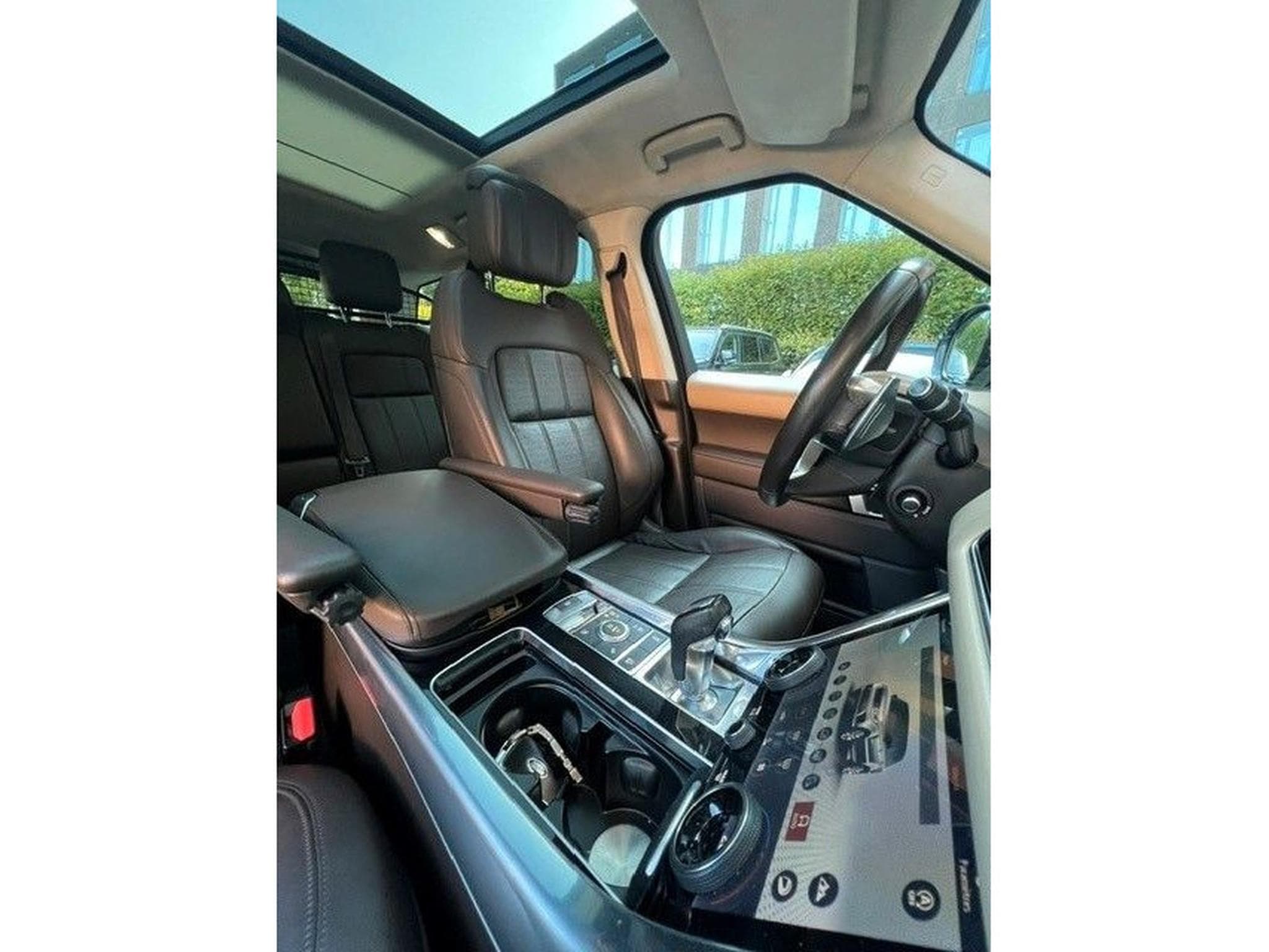 Land-Rover Range Rover 5.0 V8 SC Autobiography (2018) - Photo 18