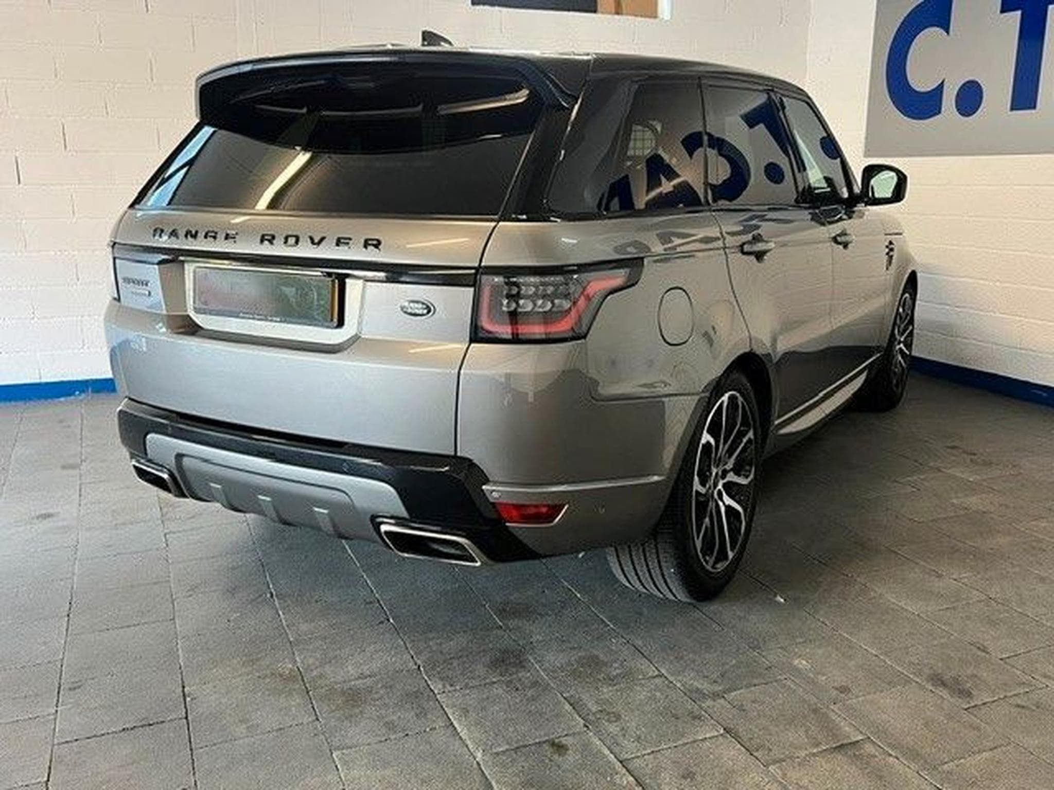 Land-Rover Range Rover 5.0 V8 SC Autobiography (2018) - Photo 4
