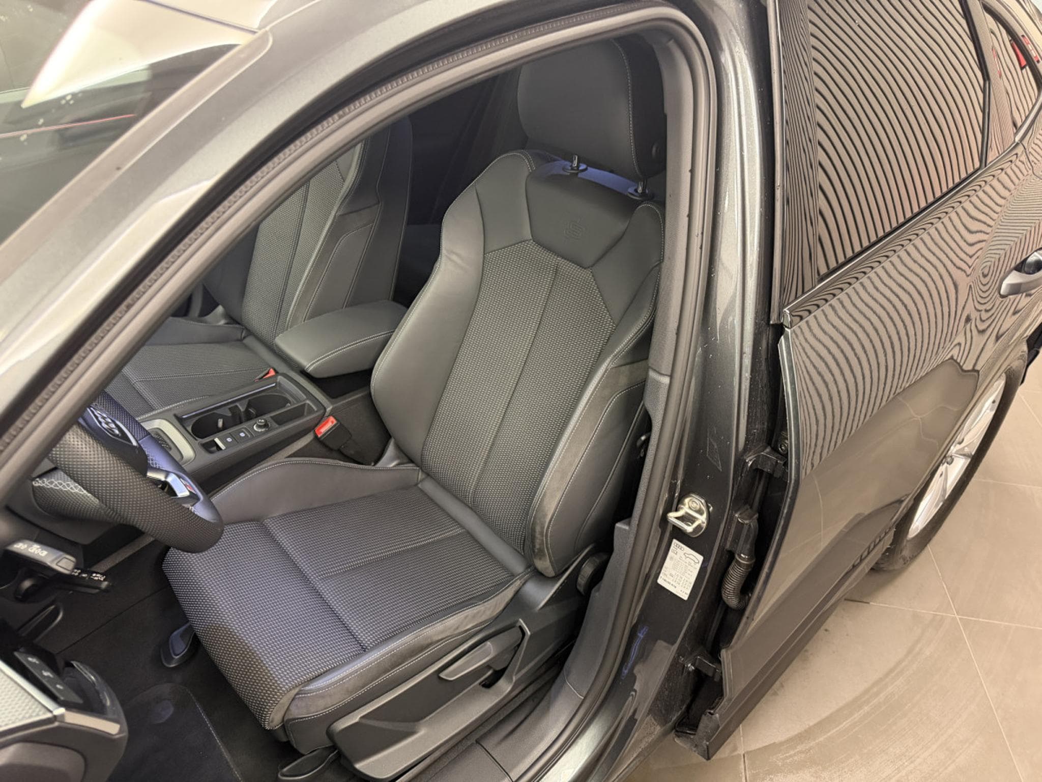 Audi Q3 Sportback S line 35 TFSI 150 CH / 110 kW S tronic (2023) - Photo 2