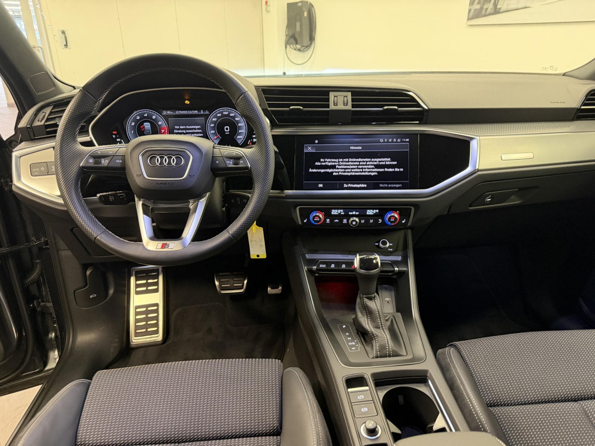 Audi Q3 Sportback S line 35 TFSI 150 CH / 110 kW S tronic (2023) - Photo 5