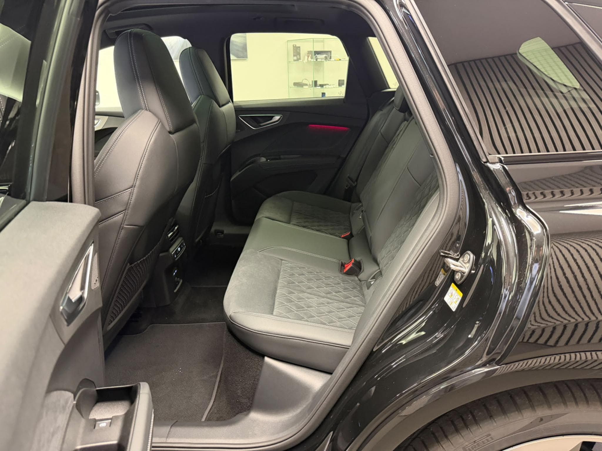 Audi Q4 e-tron SUV S line Performance 286 CH / 210 kW (2026) - Photo 6