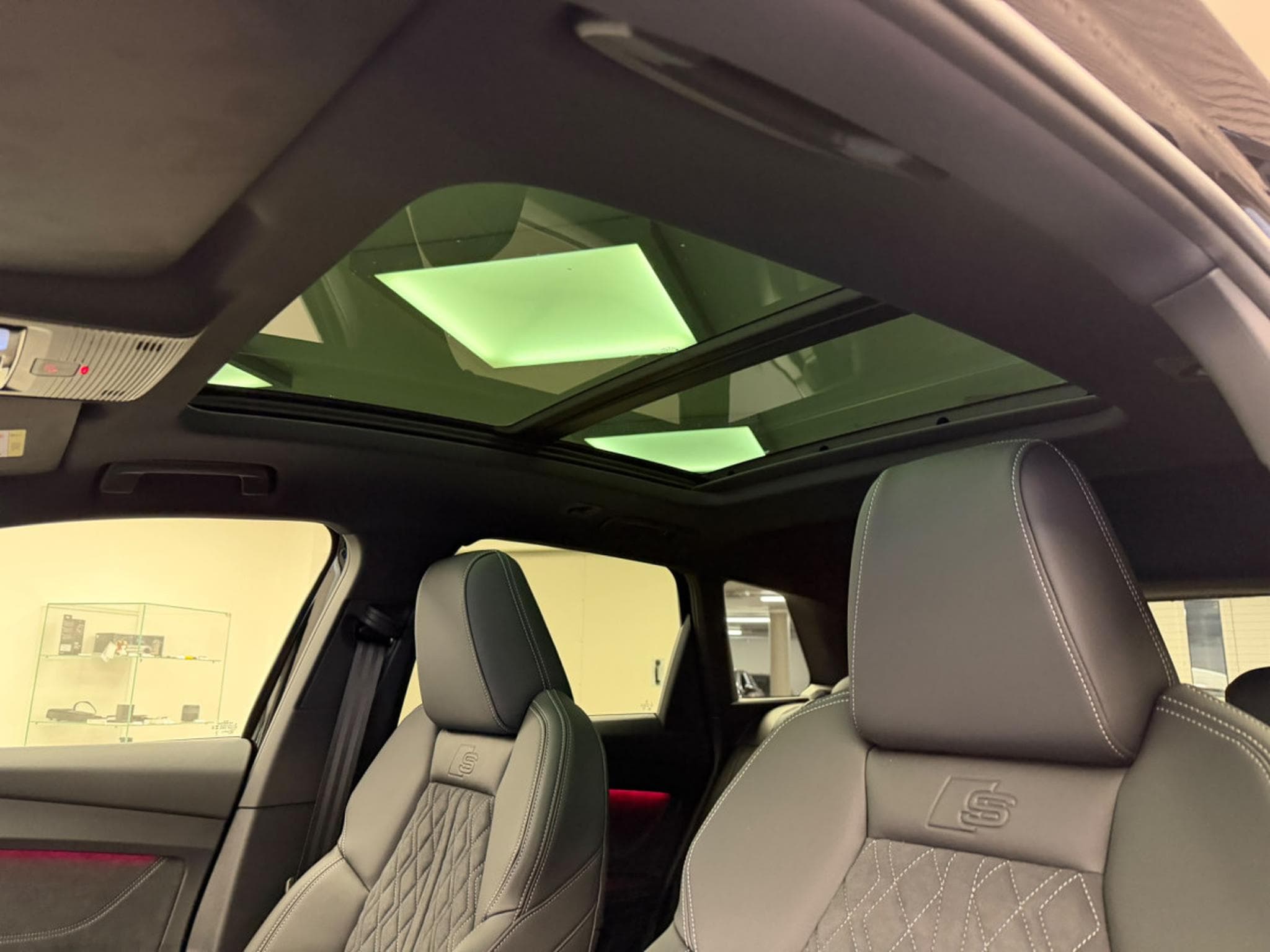 Audi Q4 e-tron SUV S line Performance 286 CH / 210 kW (2026) - Photo 7