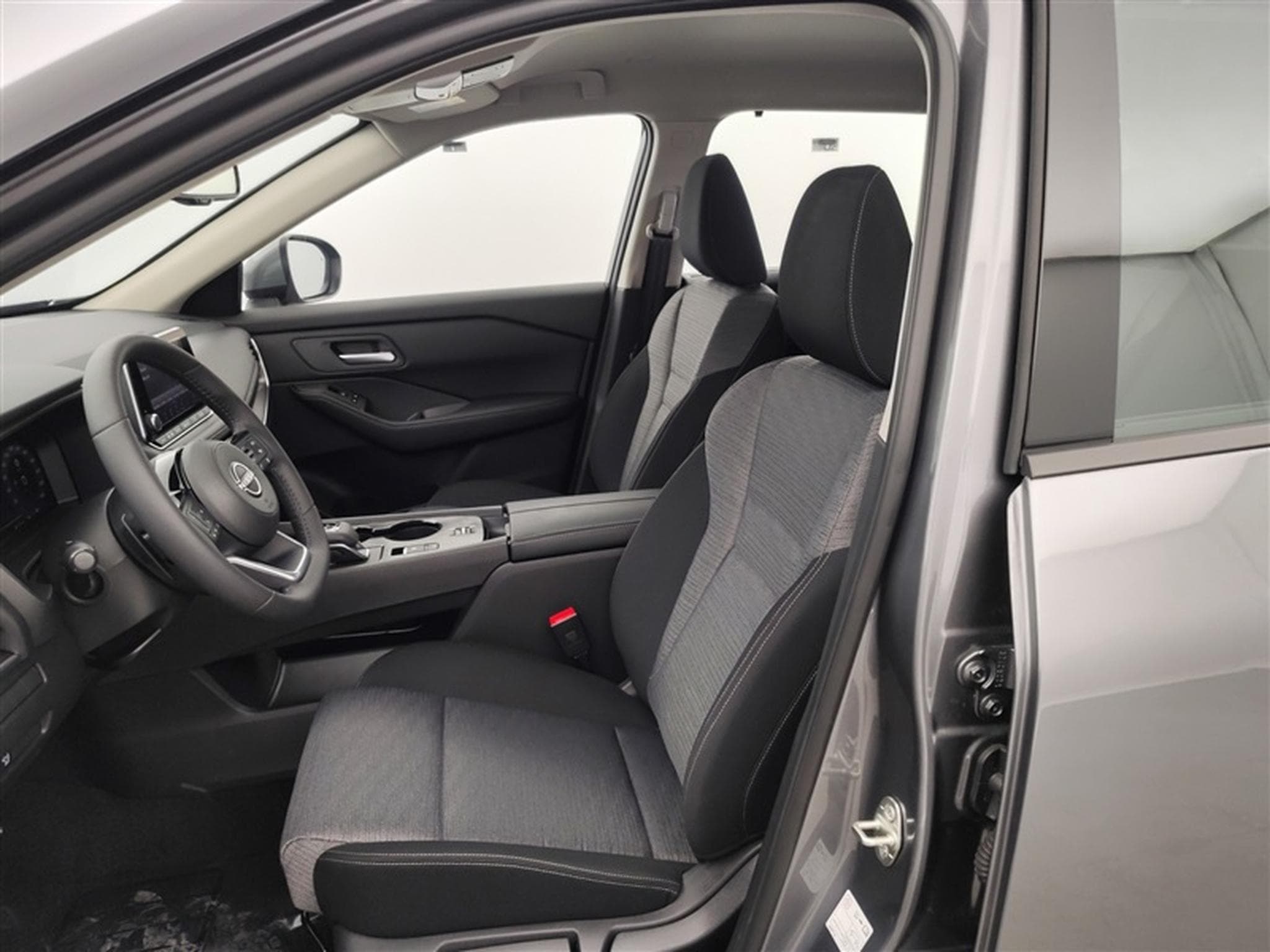 Nissan X-Trail 1.5 DIG-T 2WD X-Tronic Acenta 7pl. CARPLAY / FULL LED / CAM (2026) - Photo 7