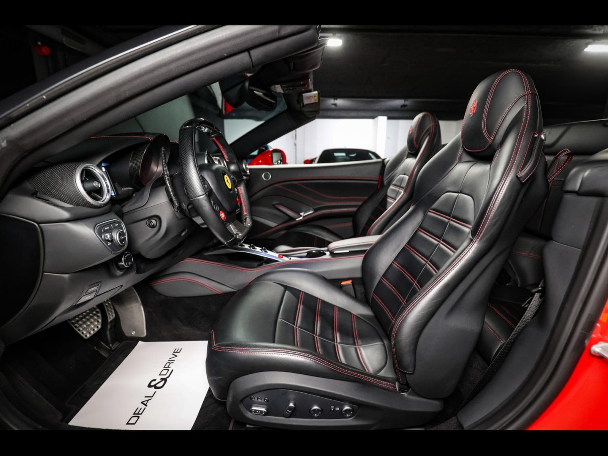 Ferrari California T 3.9 V8 (560 CH) – PACK HANDLING SPECIALE - POWER 12M - ROS (2016) - Photo 10