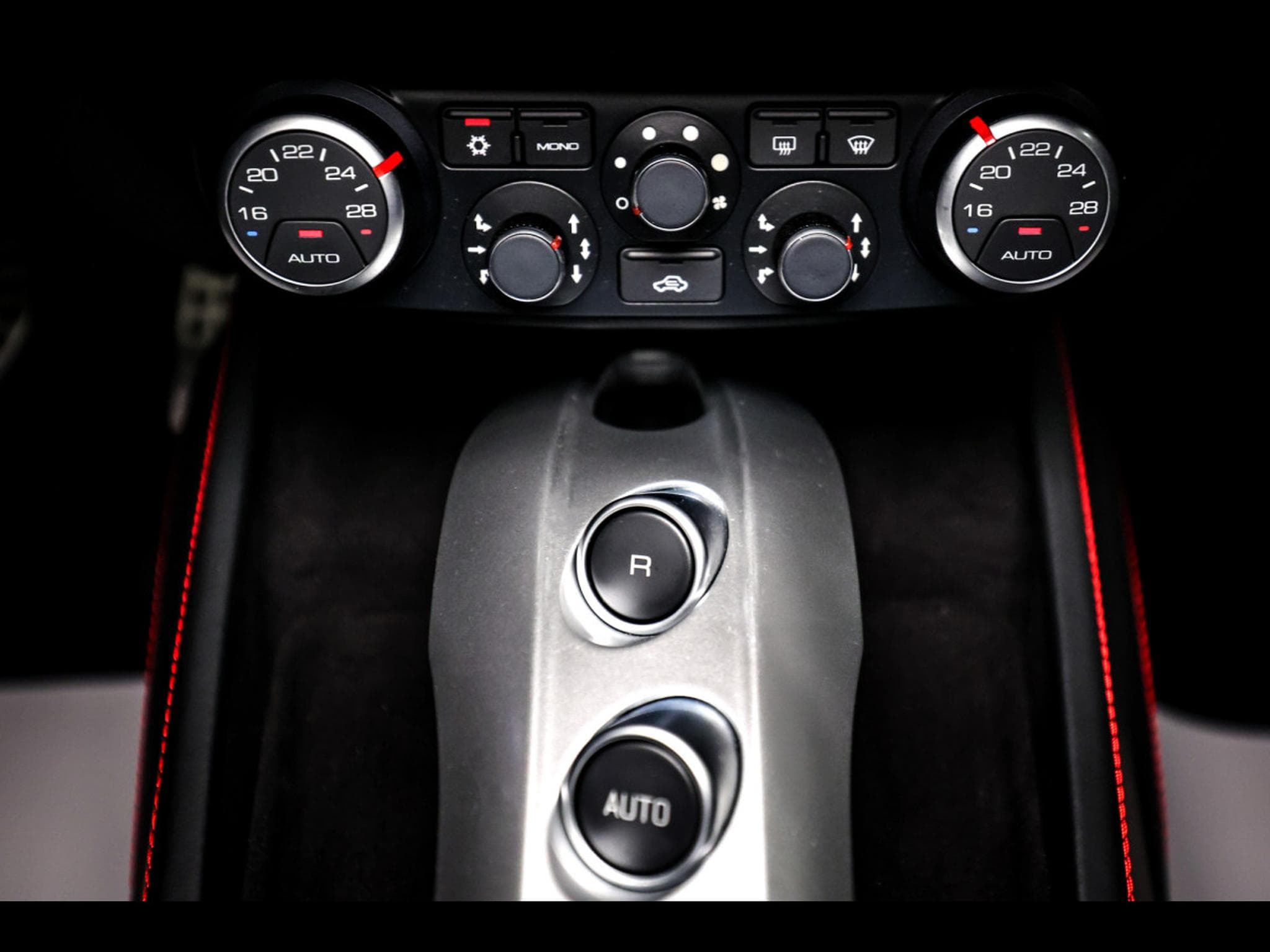 Ferrari California T 3.9 V8 (560 CH) – PACK HANDLING SPECIALE - POWER 12M - ROS (2016) - Photo 18