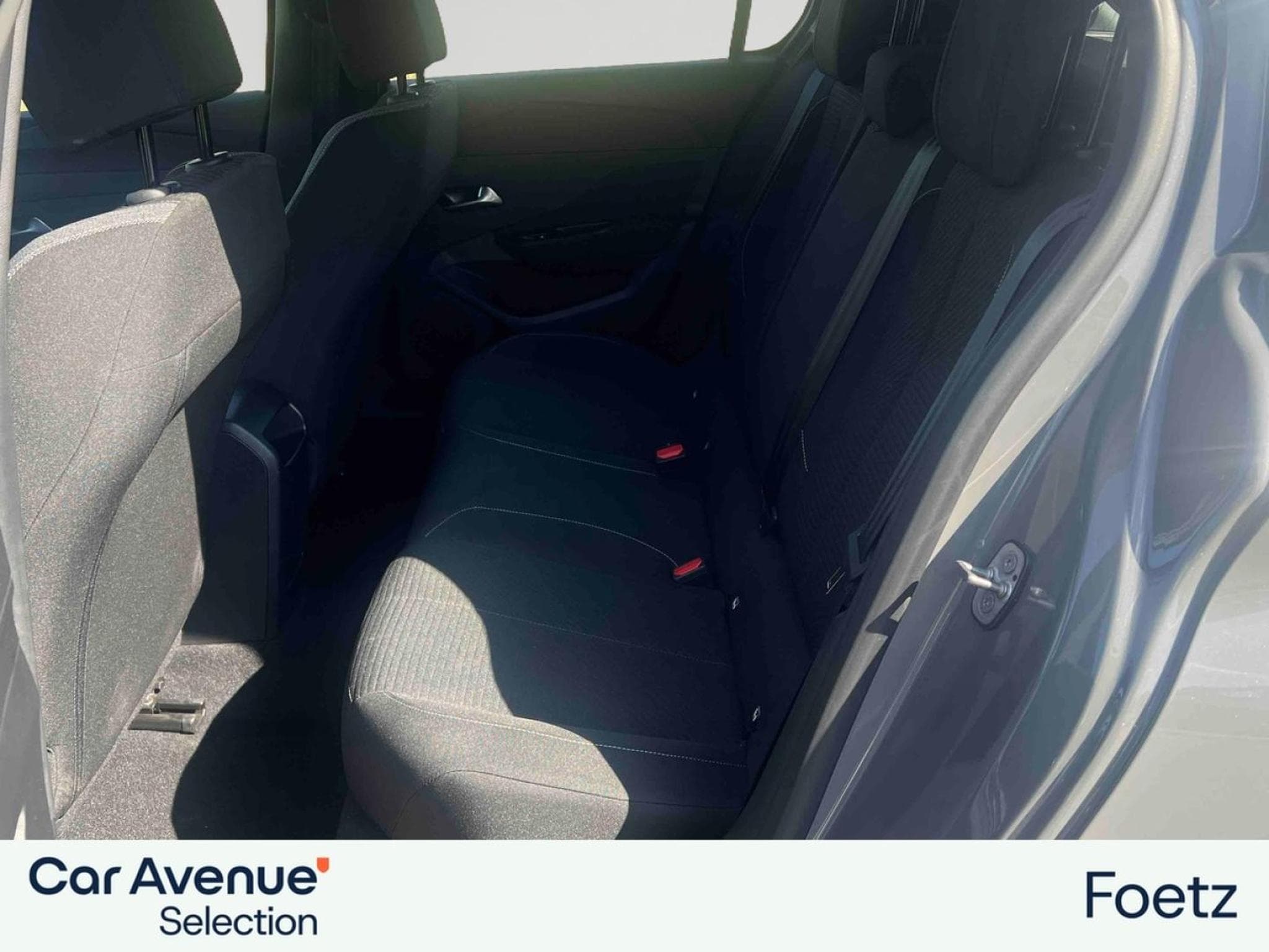 PEUGEOT 308 1.2 Hybrid 136ch Active Pack e-DCS6 (2024) - Photo 9