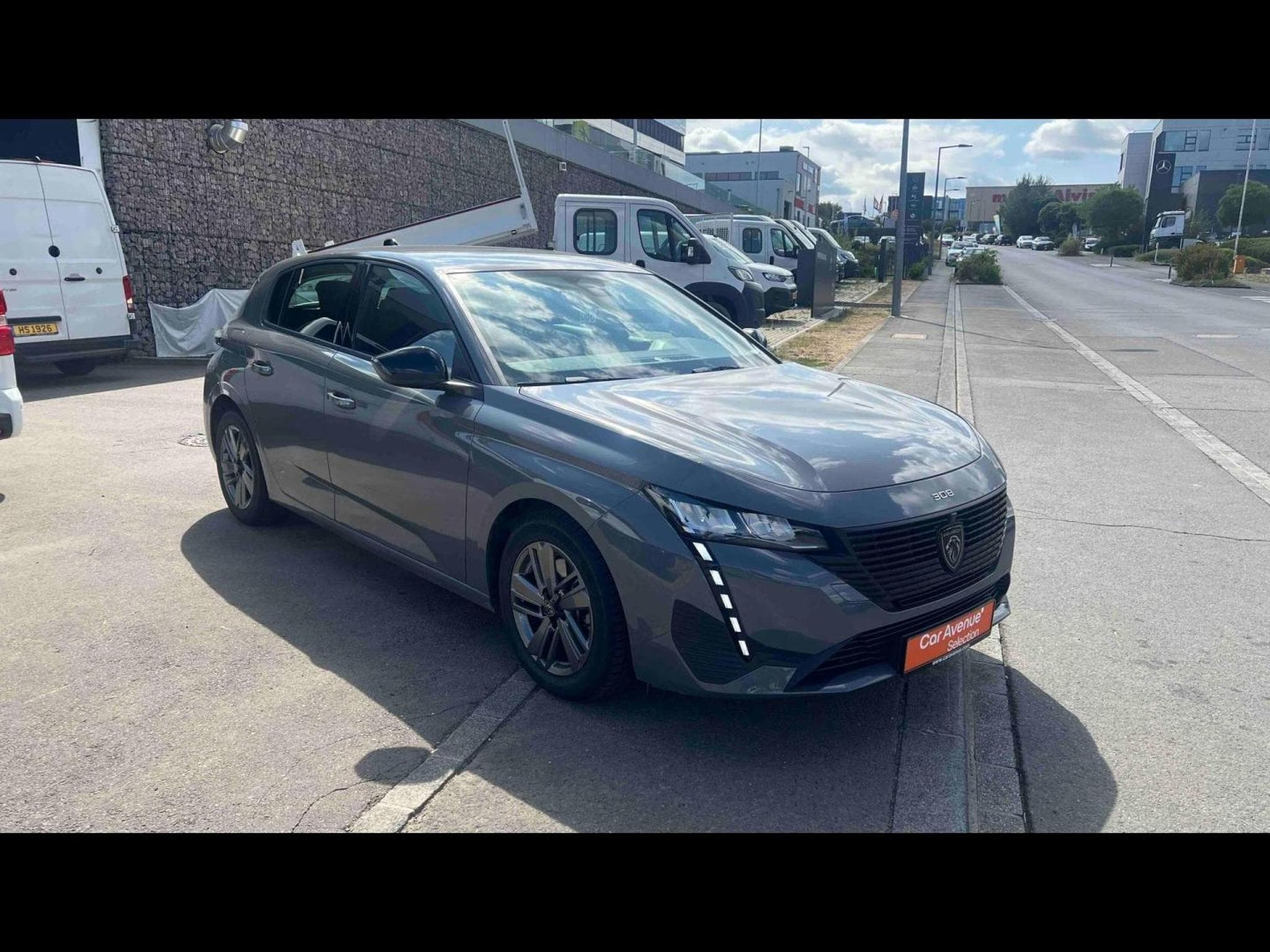 PEUGEOT 308 1.2 Hybrid 136ch Allure e-DCS6 (2024) - Photo 4
