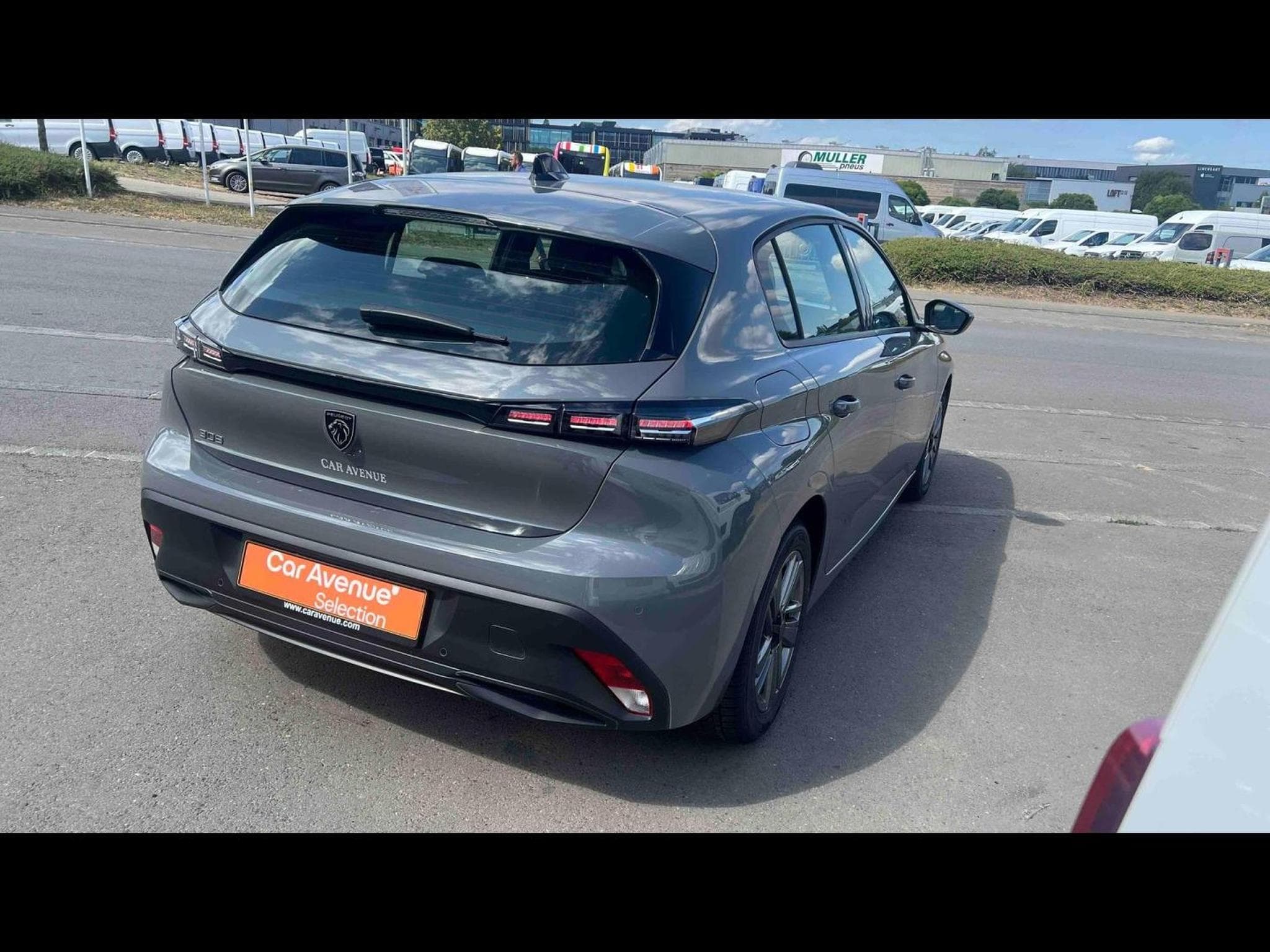 PEUGEOT 308 1.2 Hybrid 136ch Allure e-DCS6 (2024) - Photo 7