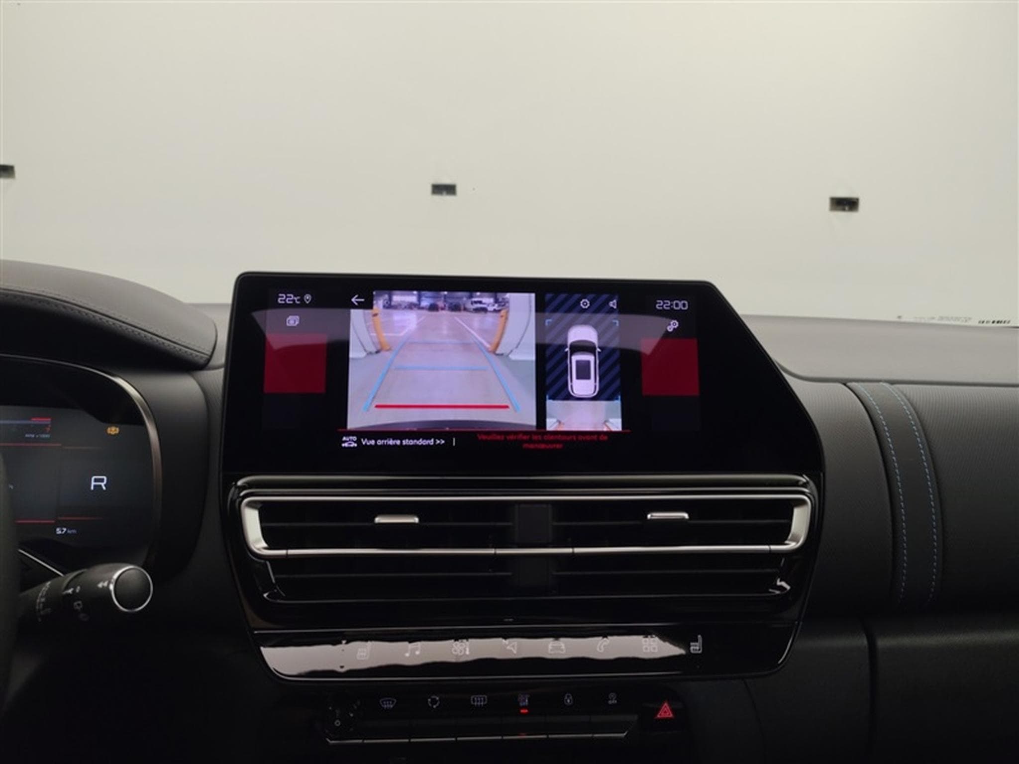 Citroen C5 Aircross 1.5 BlueHDi 130cv EAT8 MAX NAVI / FULL LED / TOIT PANO (2025) - Photo 19