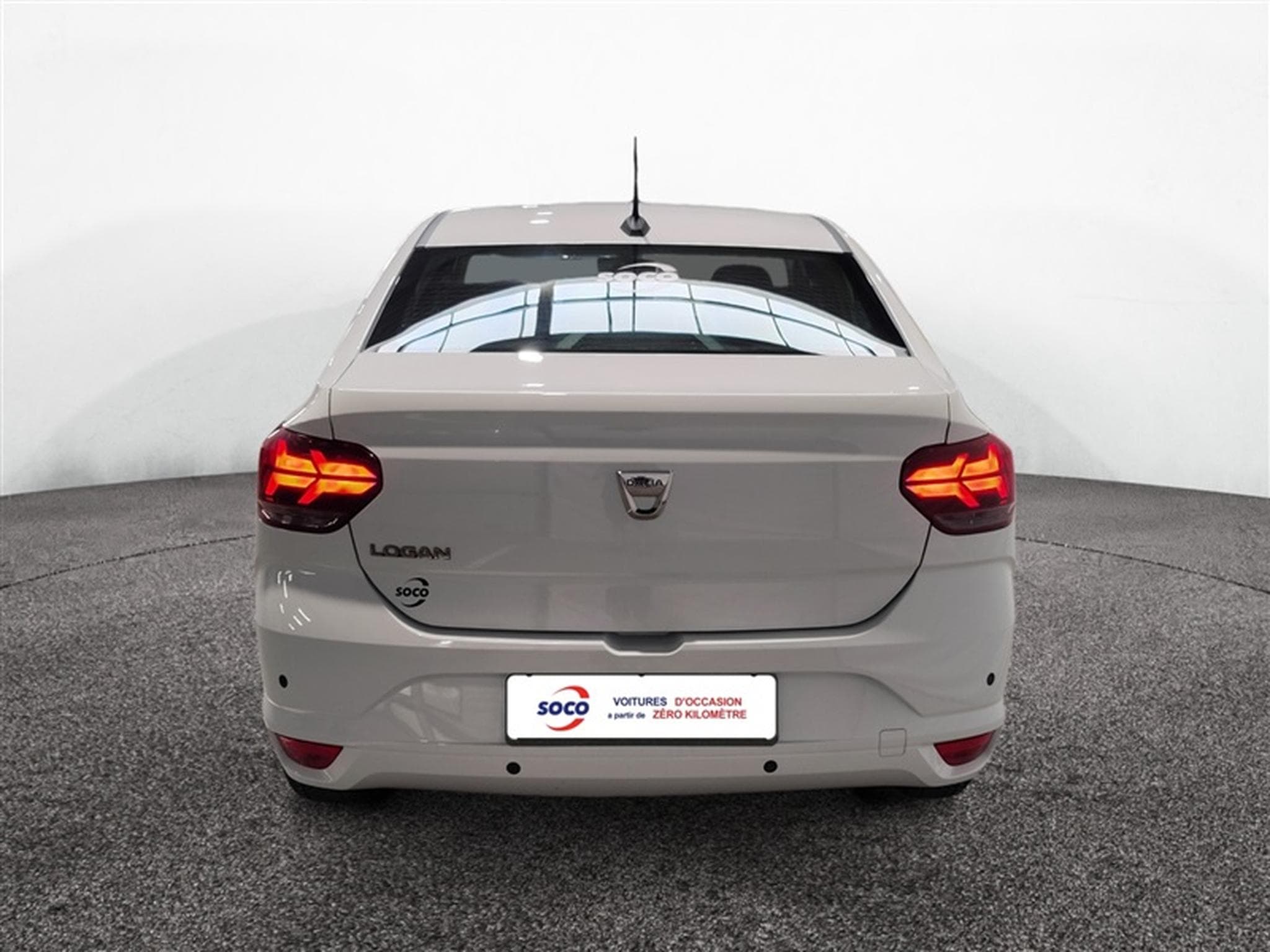 Dacia Logan 1.0 TCe 90cv EDC Comfort NAVI / FULL LED / CAMERA /PDC AV+AR (2023) - Photo 5