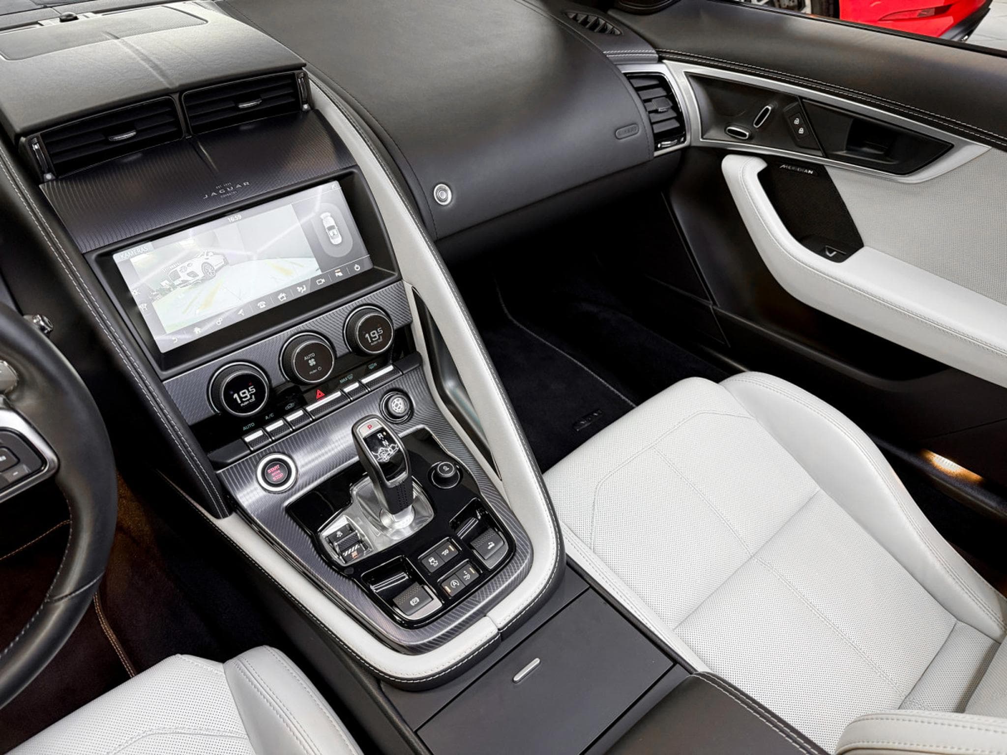 Jaguar F-Type P300 Cabriolet R-Dynamic / Meridian / LED / 1.Hand (2021) - Photo 12