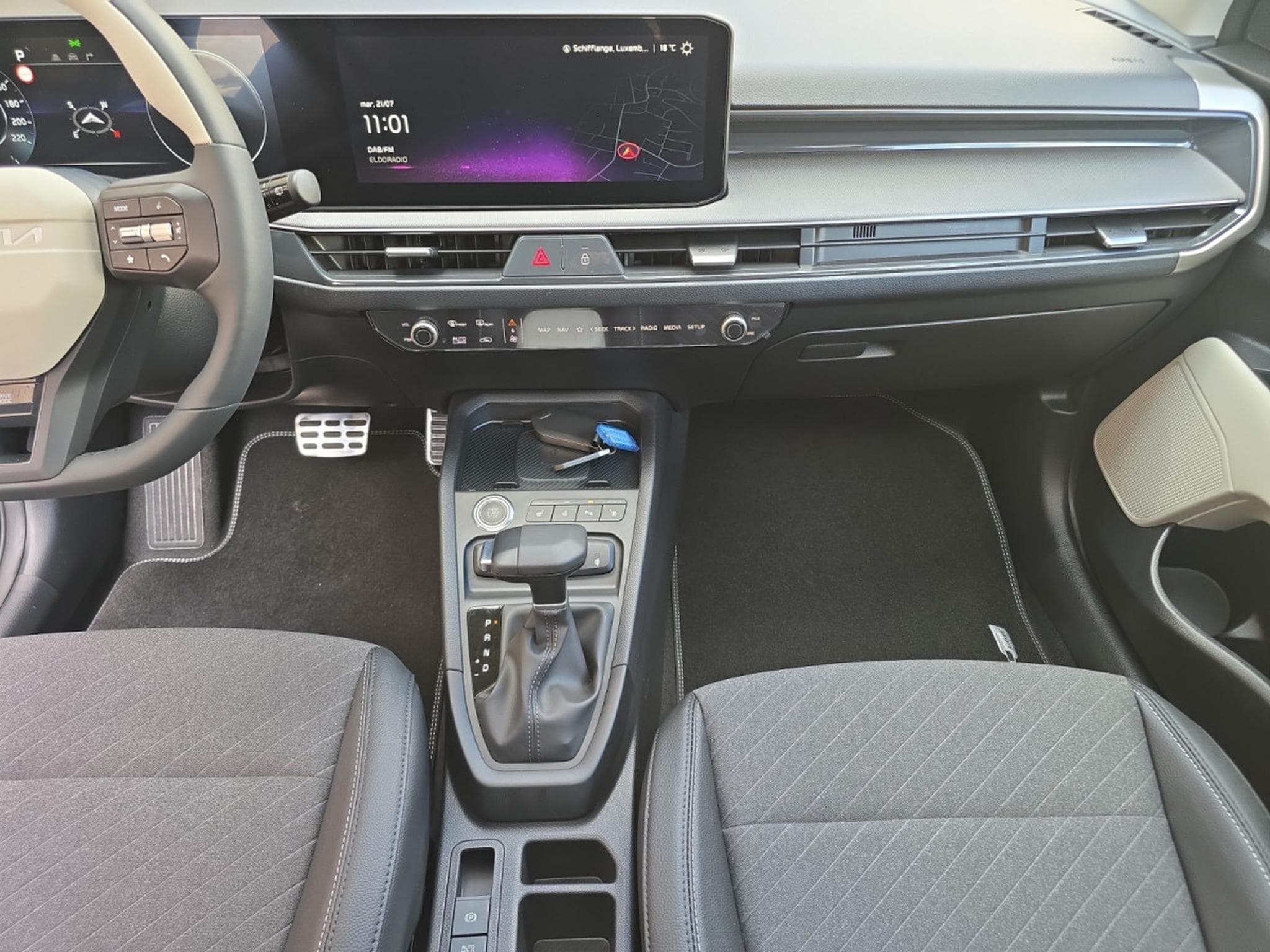 Kia Stonic GT Line 1.0 T-GDI 100 DCT (2026) - Photo 14