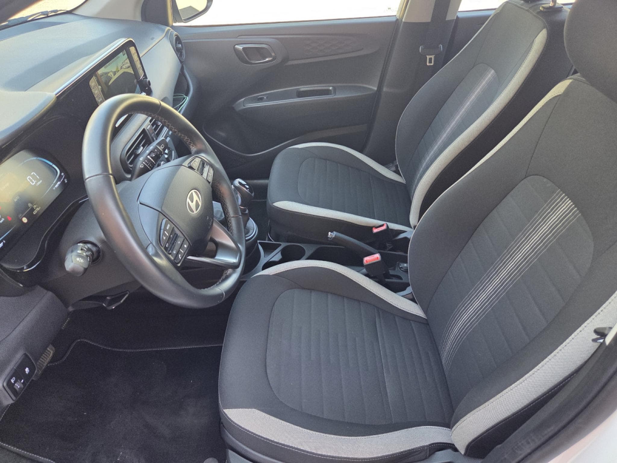 Hyundai i10 1.0 GDI 68 CV Boite Automatique (Garantie 12 mois) (2023) - Photo 13